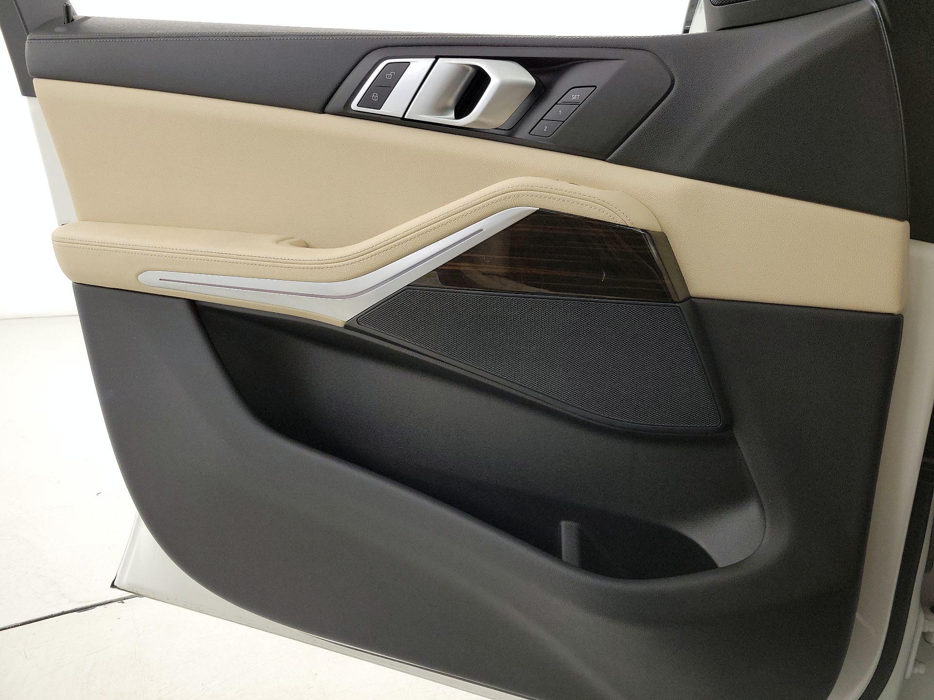 Thumbnail: 2020 BMW X5 - 12