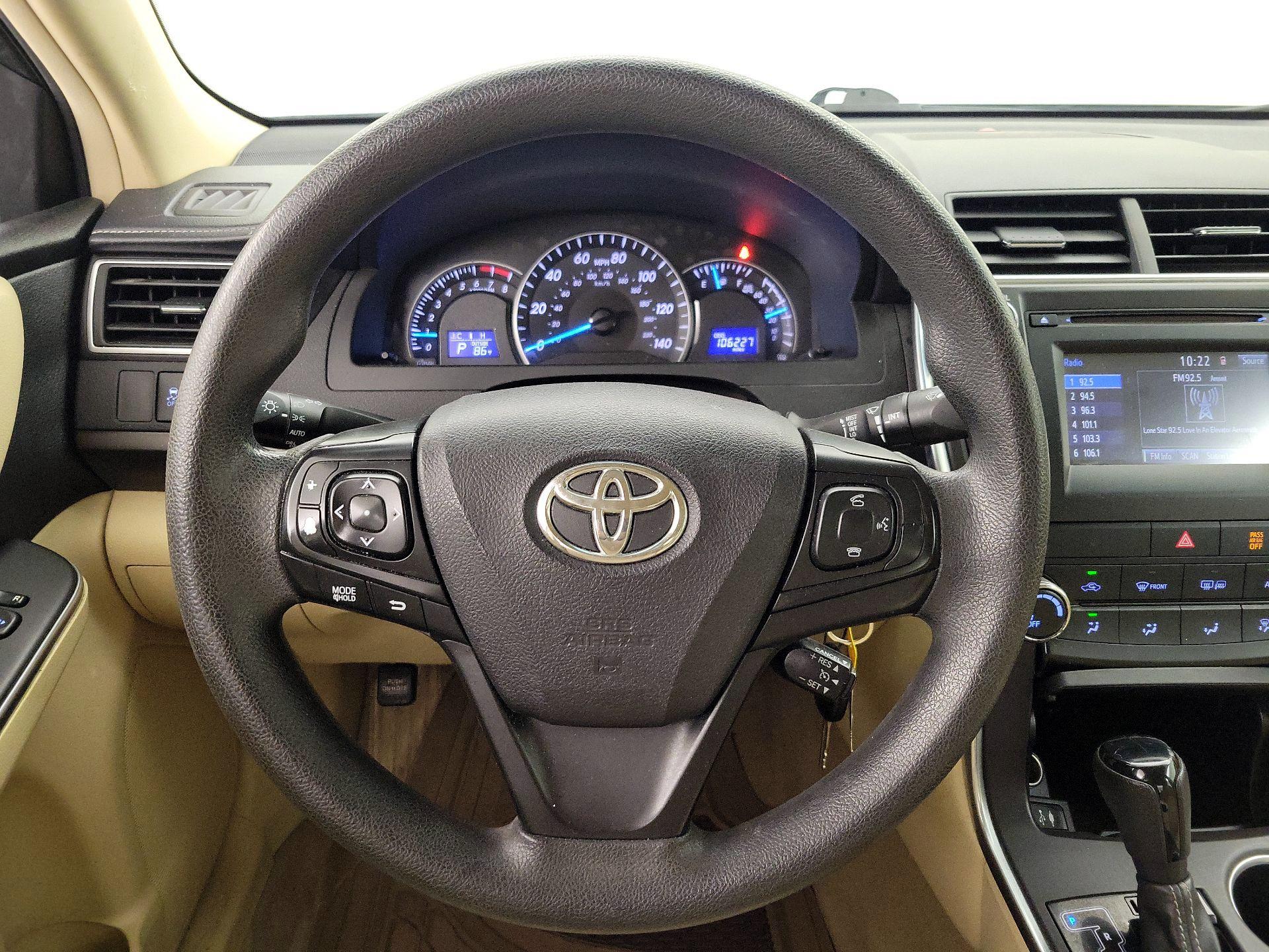 Thumbnail: 2015 Toyota Camry - 10