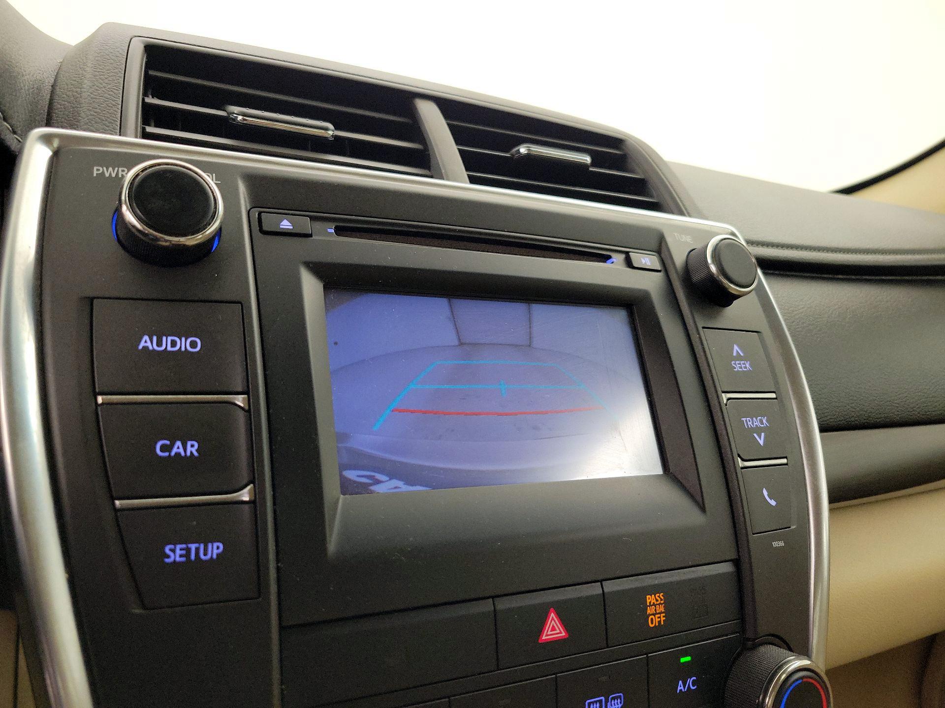 Thumbnail: 2015 Toyota Camry - 14