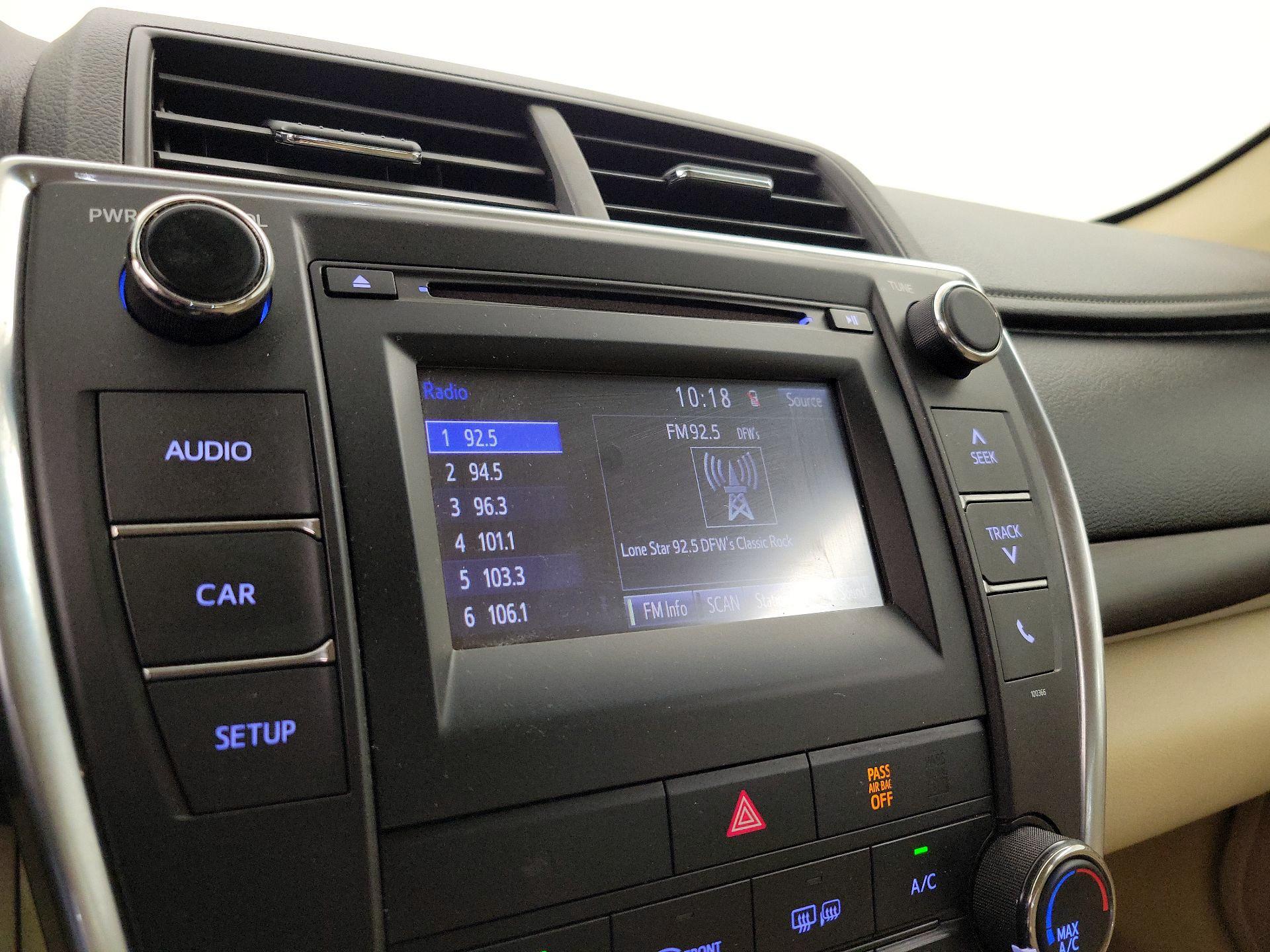 Thumbnail: 2015 Toyota Camry - 15