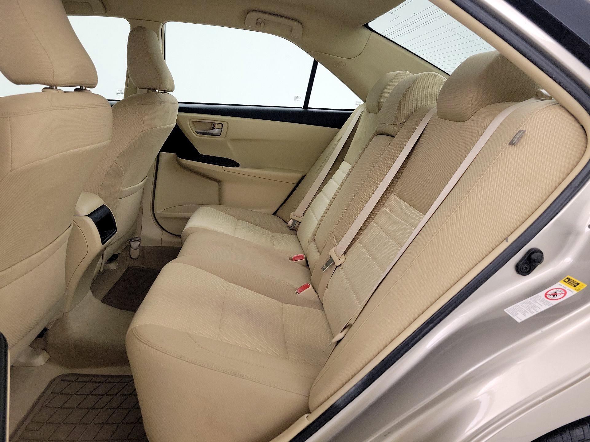 Thumbnail: 2015 Toyota Camry - 18