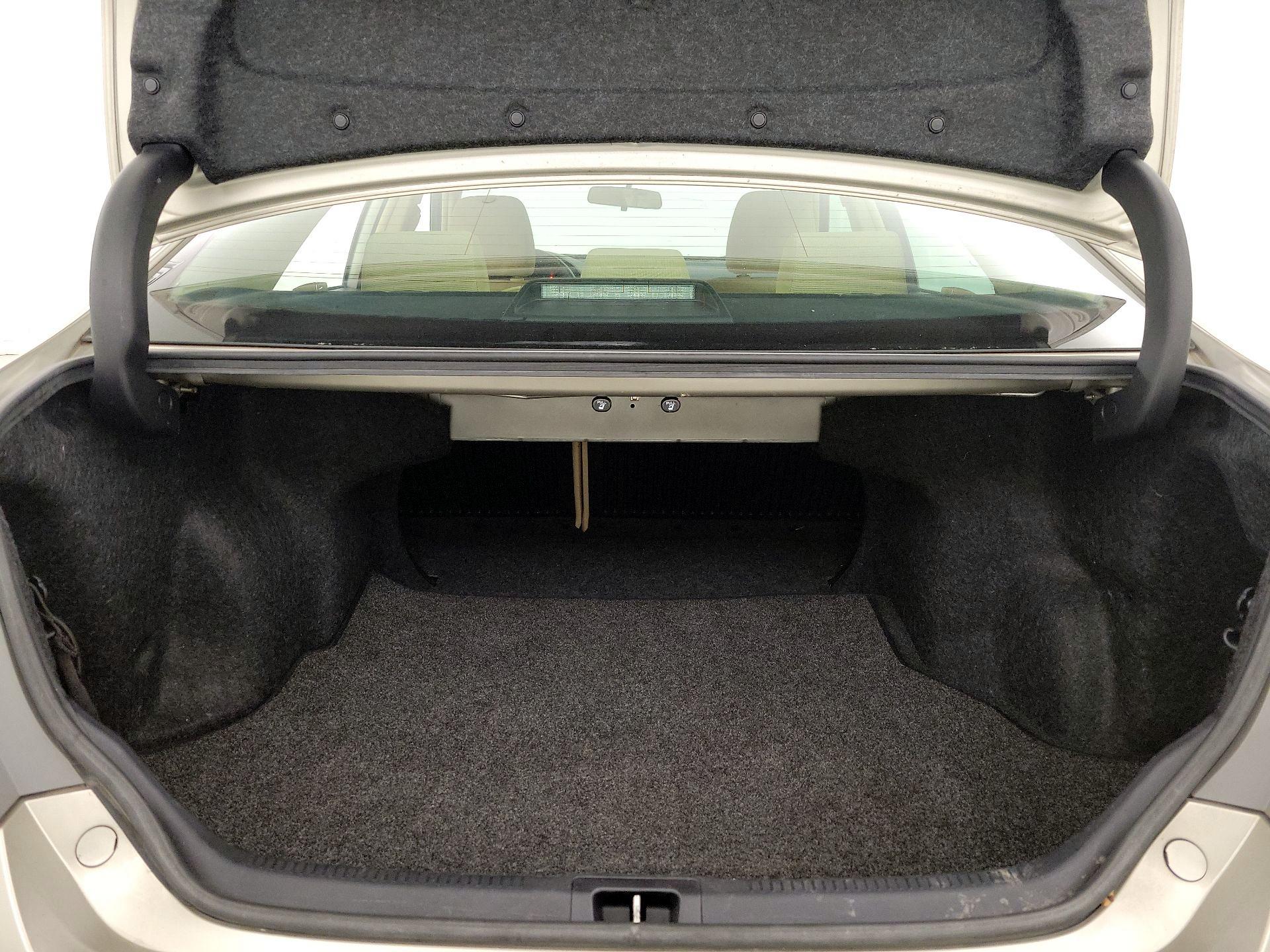 Thumbnail: 2015 Toyota Camry - 19