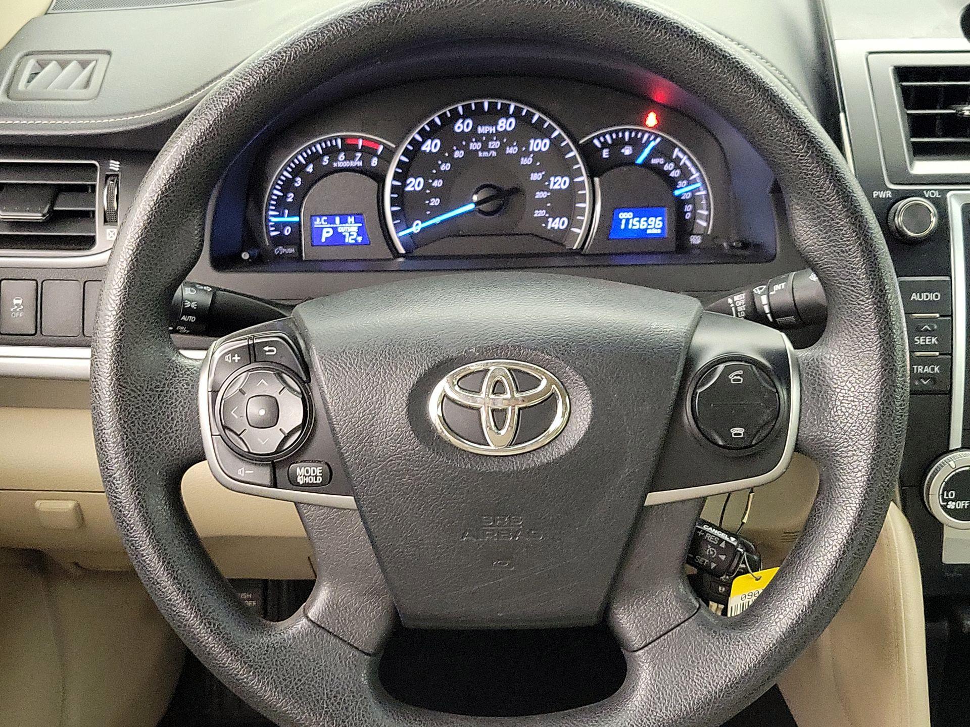 Thumbnail: 2013 Toyota Camry - 10