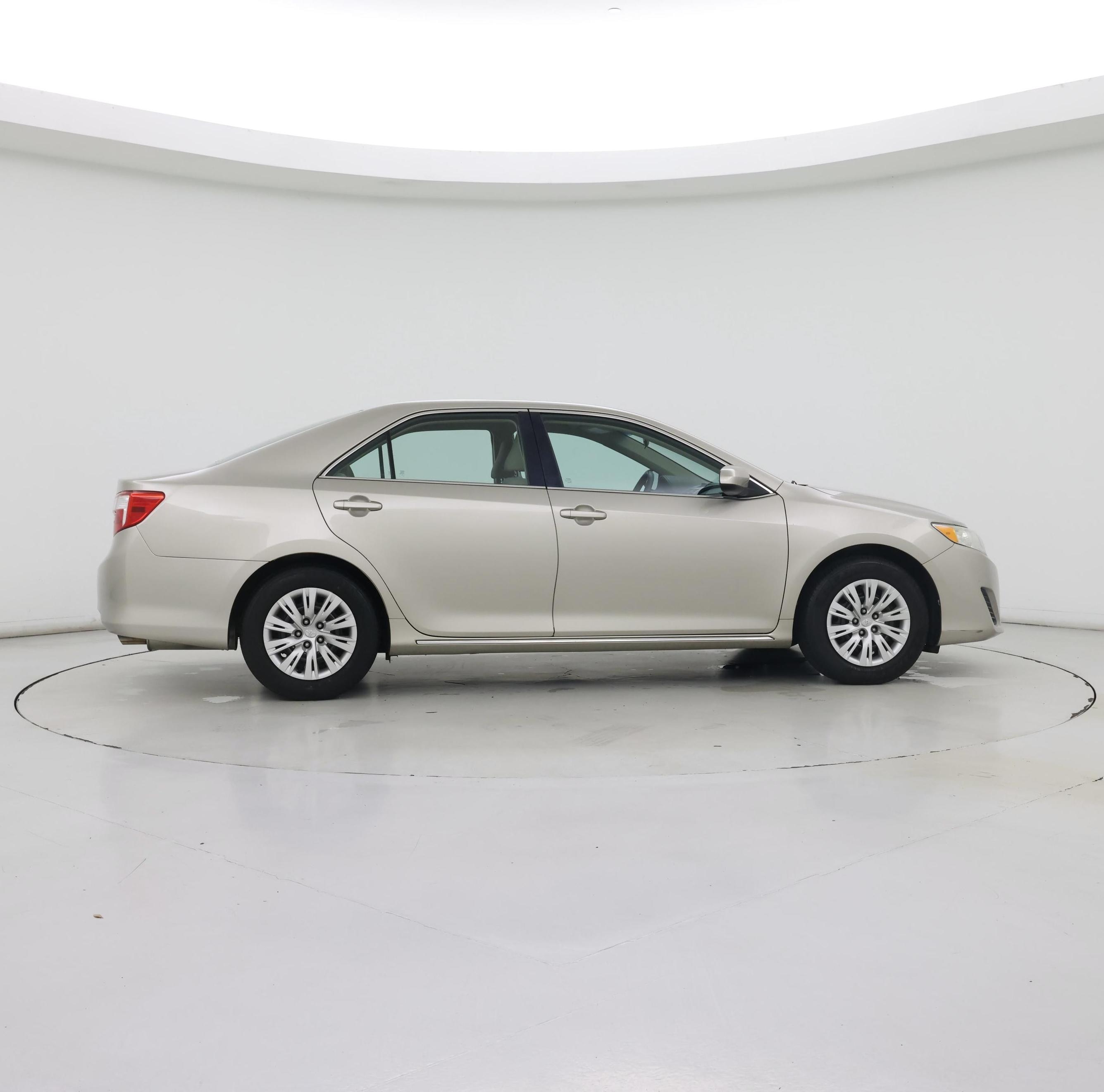 Thumbnail: 2013 Toyota Camry - 7