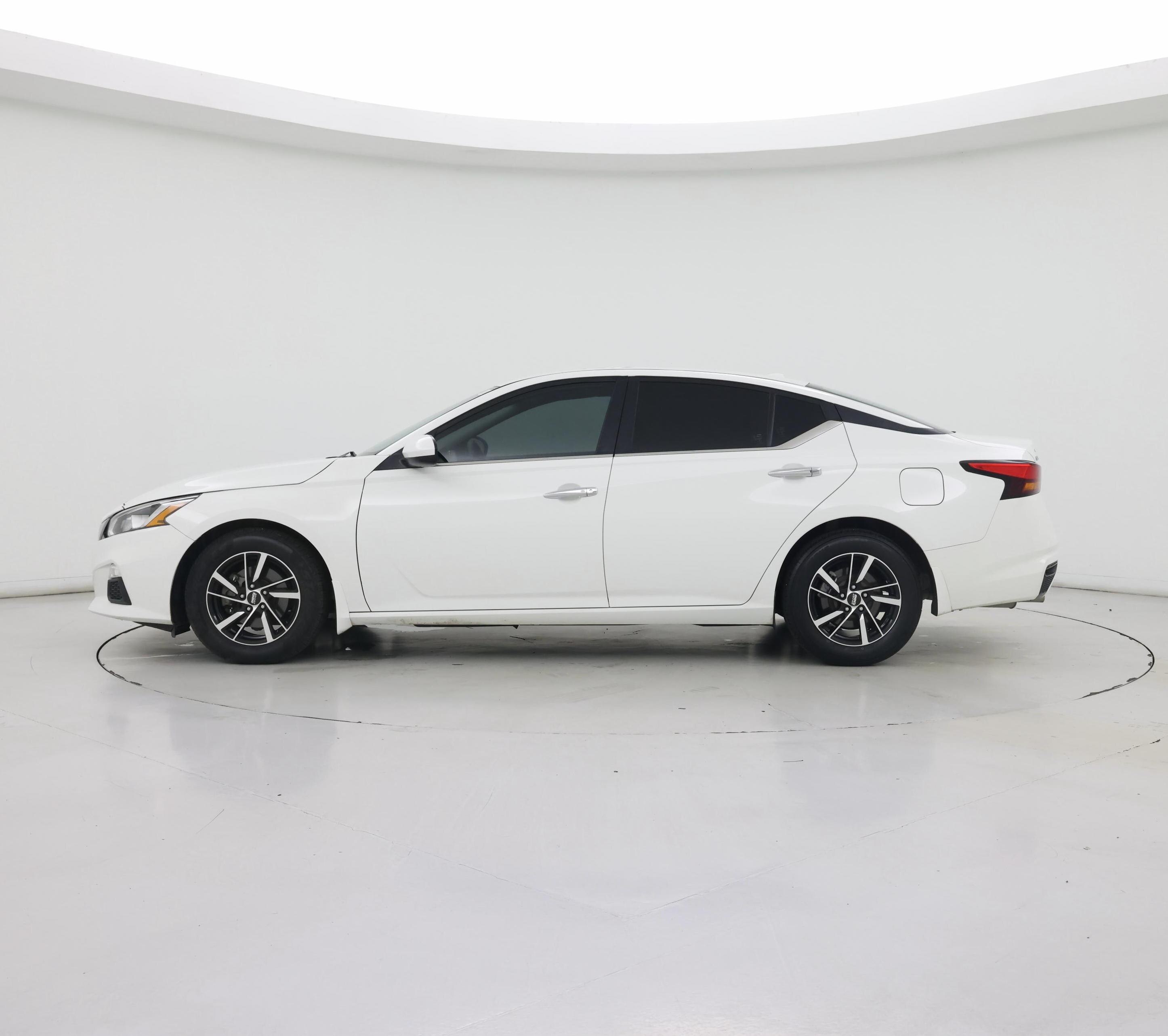 Thumbnail: 2019 Nissan Altima - 3