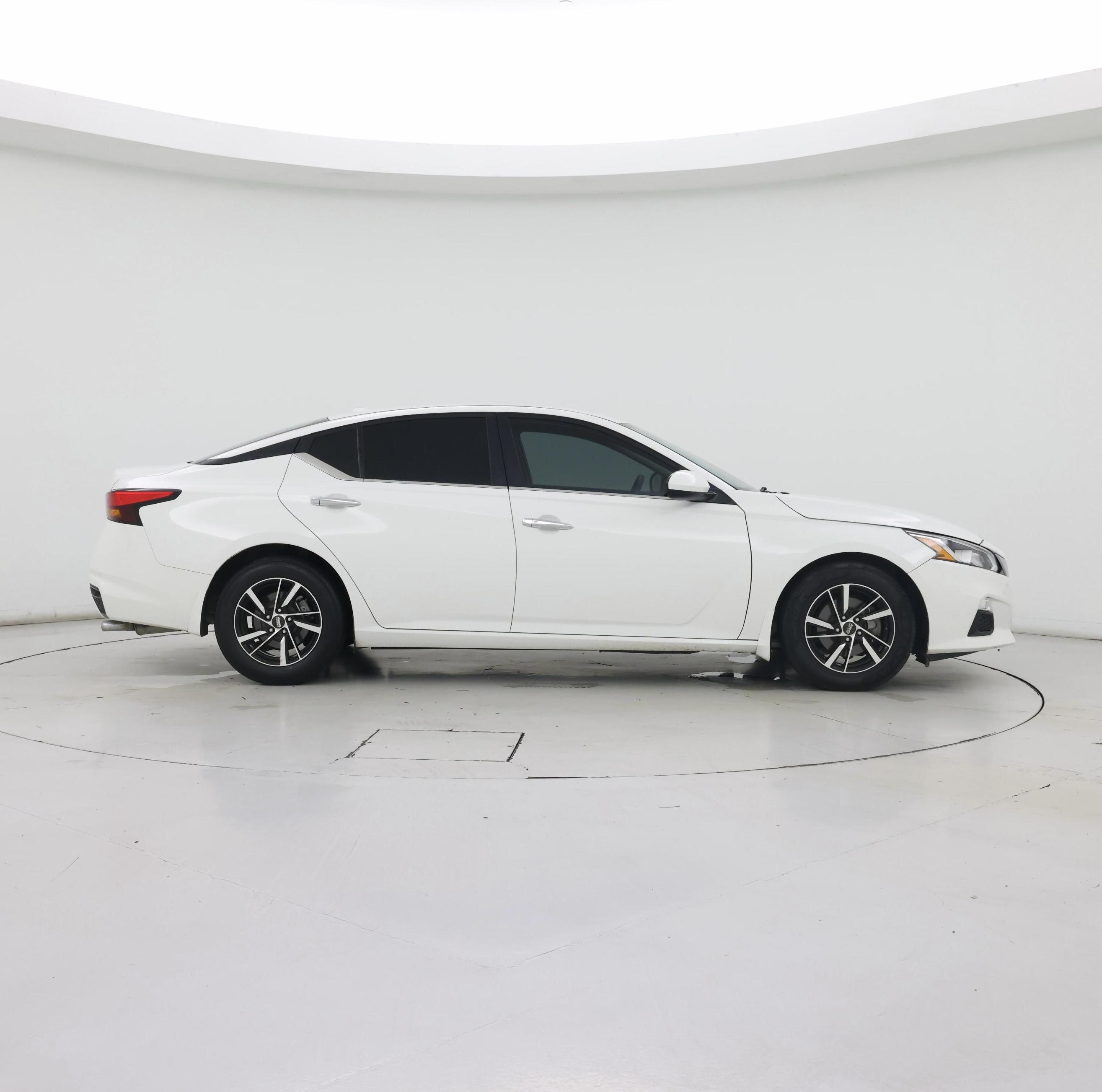 Thumbnail: 2019 Nissan Altima - 7