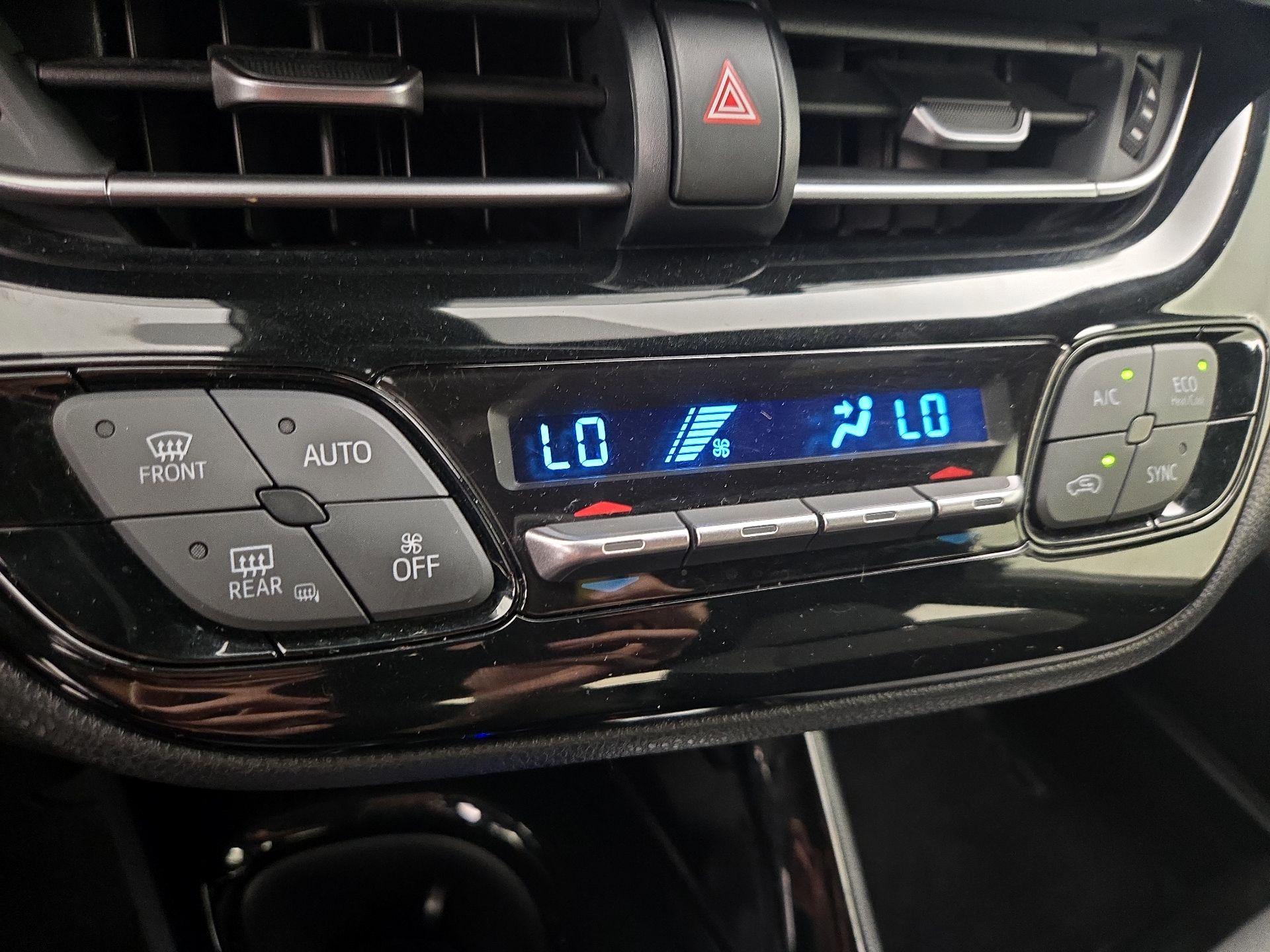 Thumbnail: 2019 Toyota C-HR - 16