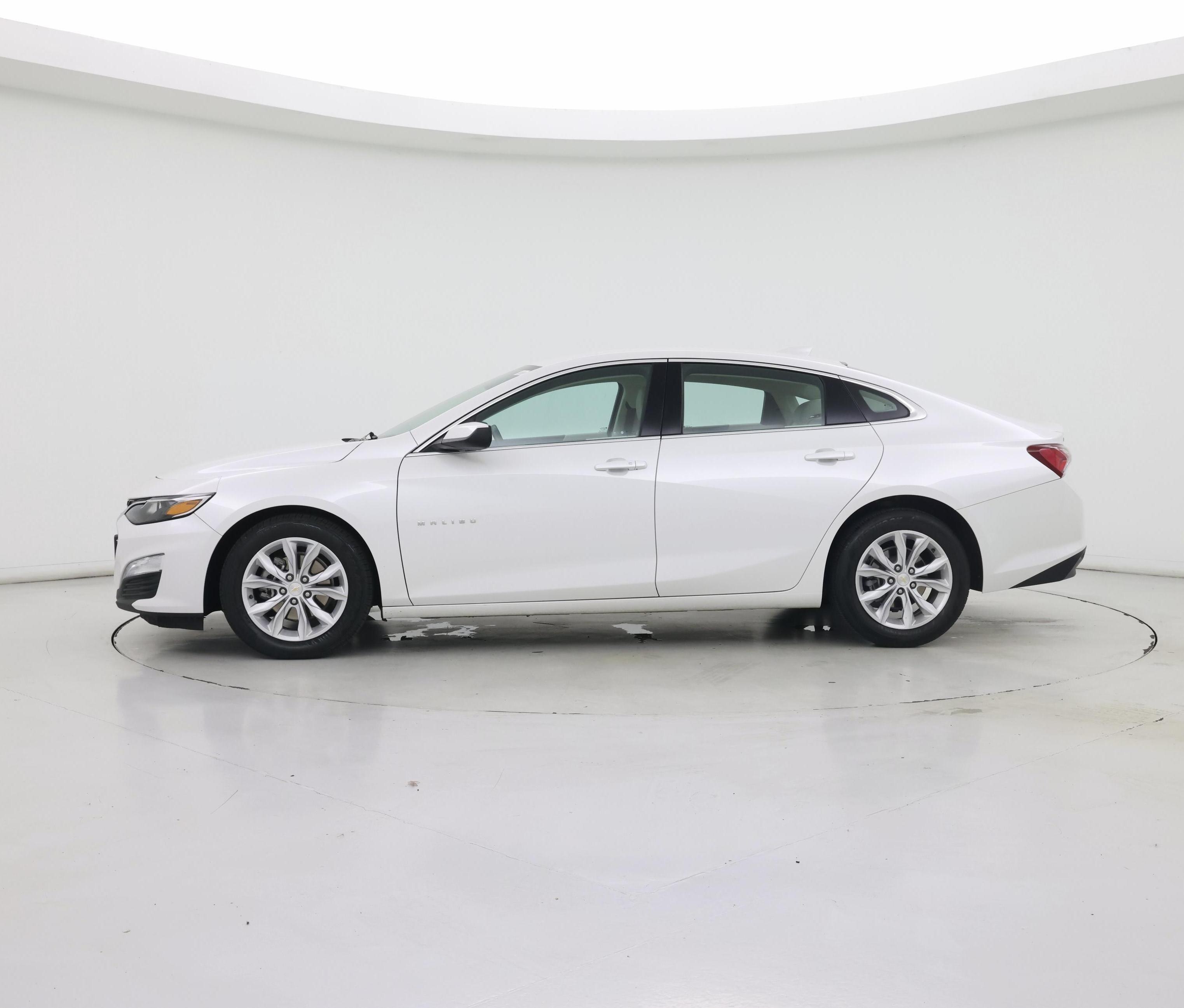 Thumbnail: 2019 Chevrolet Malibu - 3