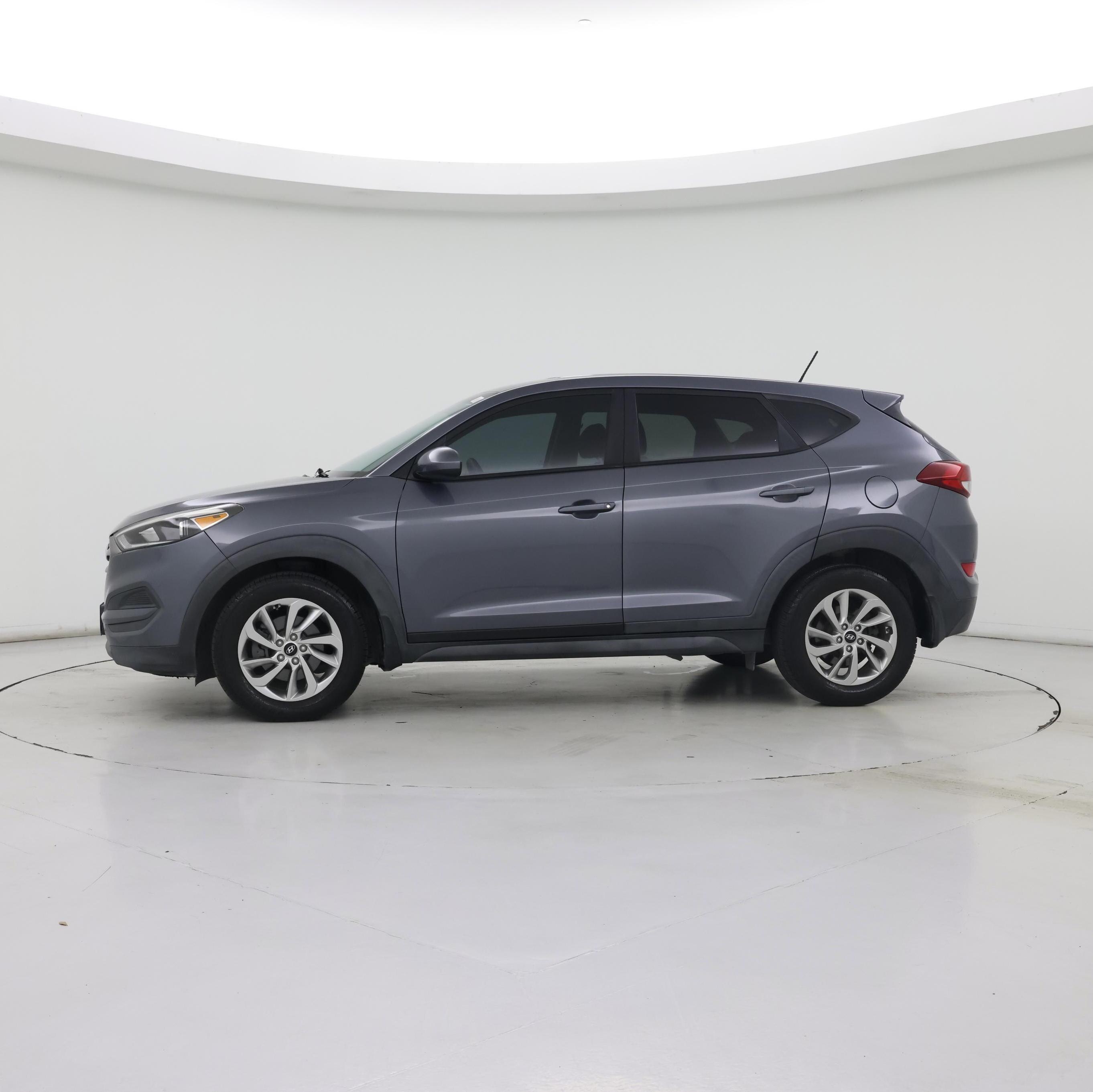 Thumbnail: 2016 Hyundai Tucson - 3