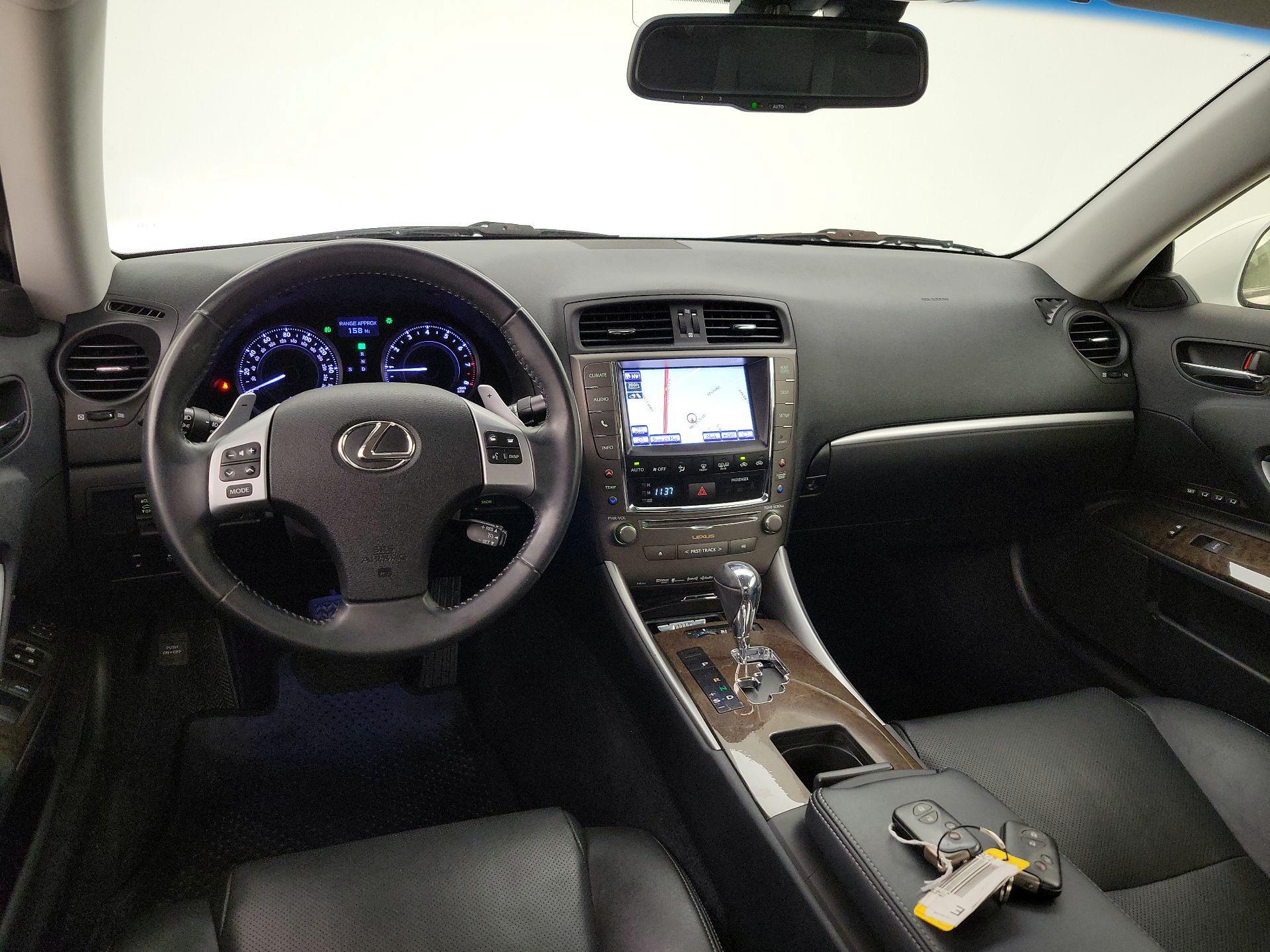 Thumbnail: 2015 Lexus IS - 9