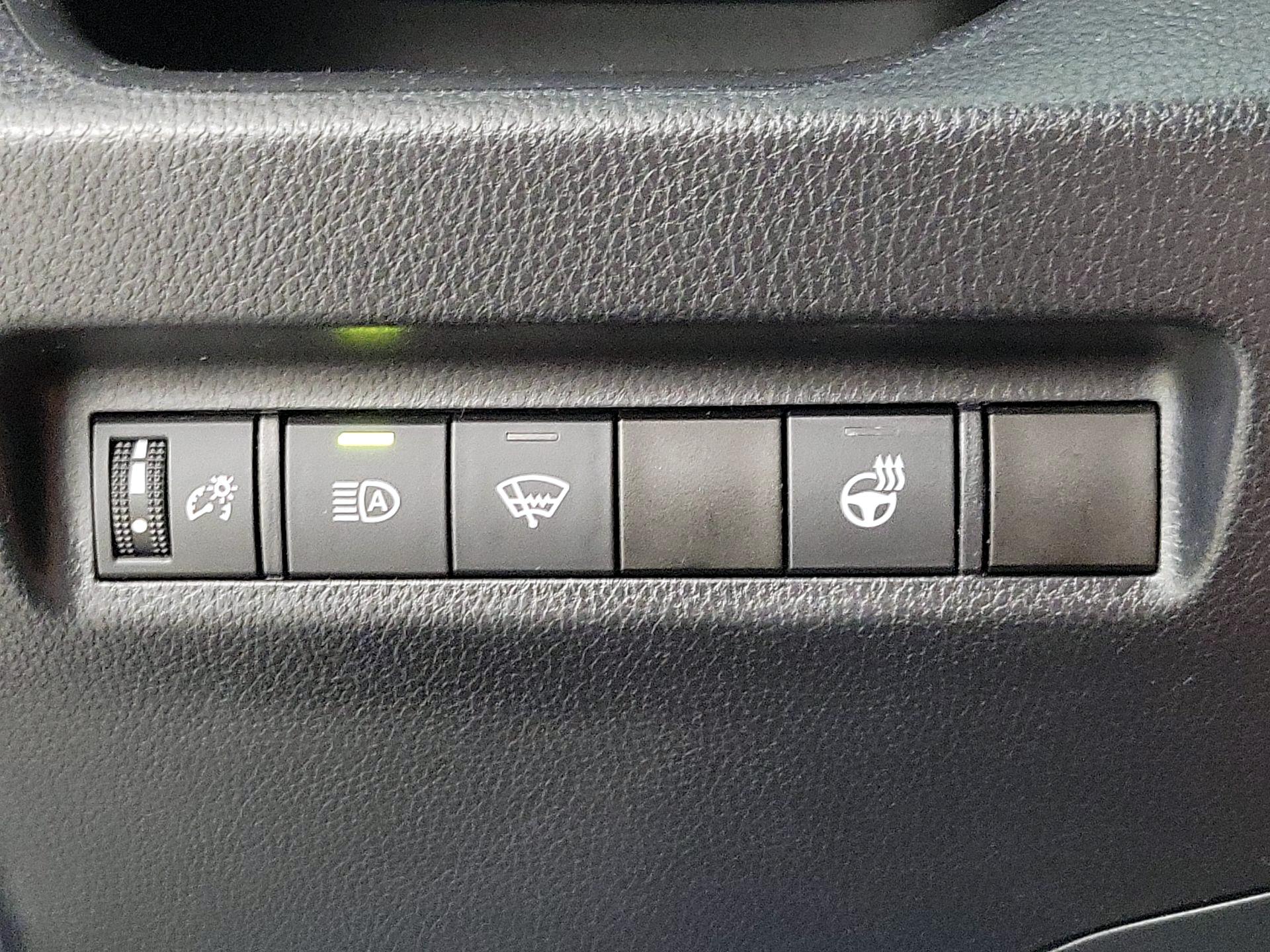 Thumbnail: 2020 Toyota RAV4 - 13