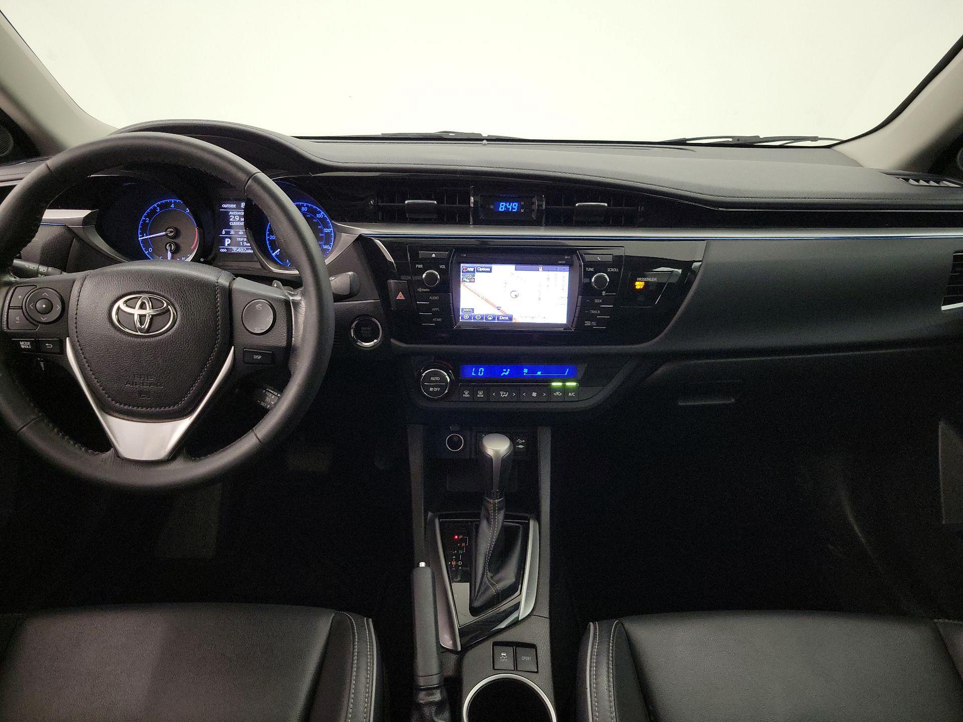 Thumbnail: 2015 Toyota Corolla - 9
