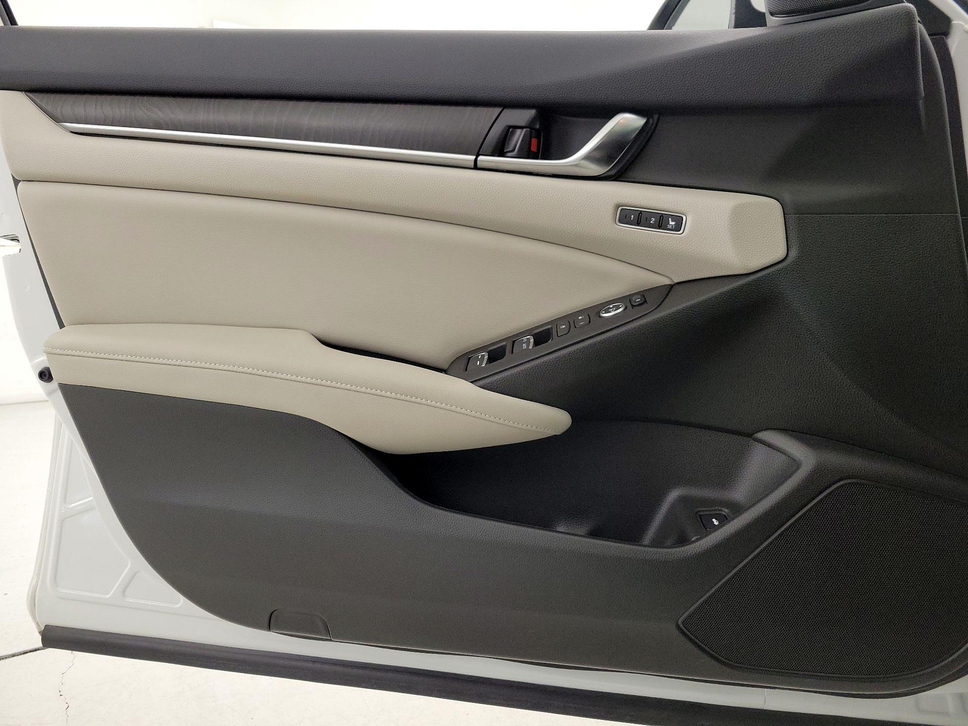Thumbnail: 2018 Honda Accord - 12