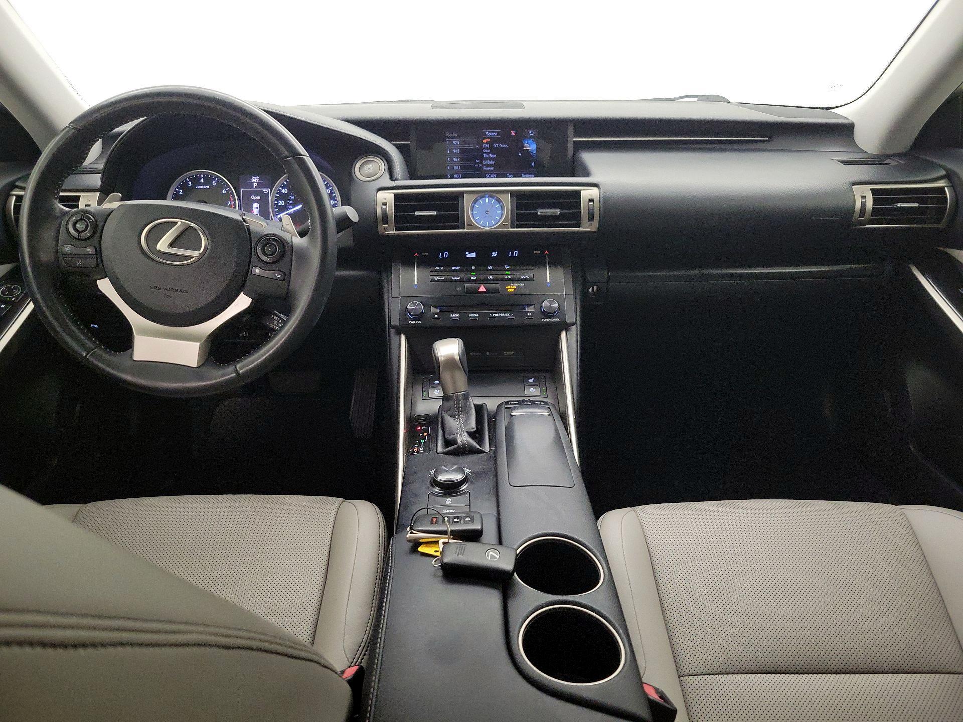 Thumbnail: 2014 Lexus IS - 9