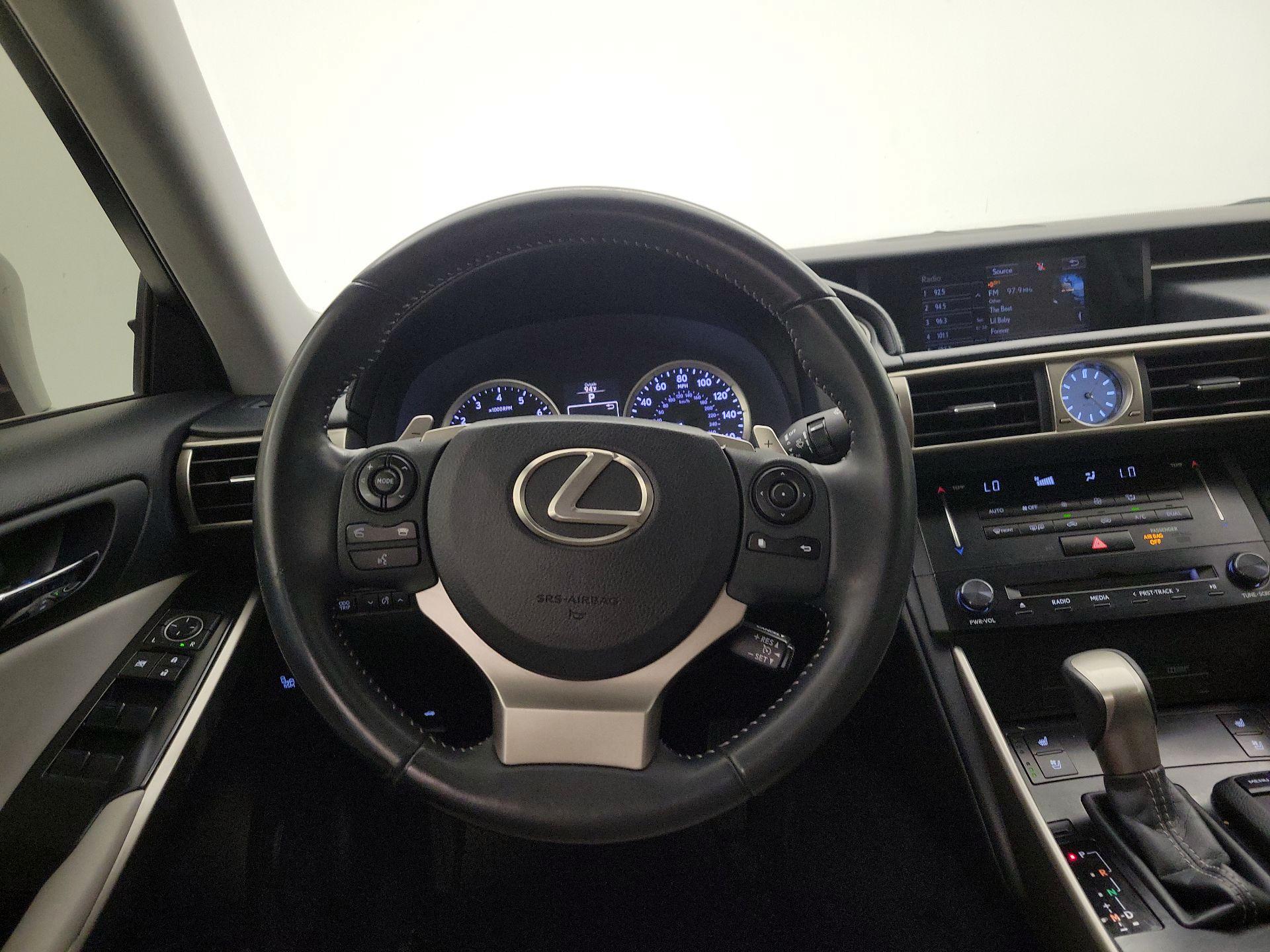 Thumbnail: 2014 Lexus IS - 10
