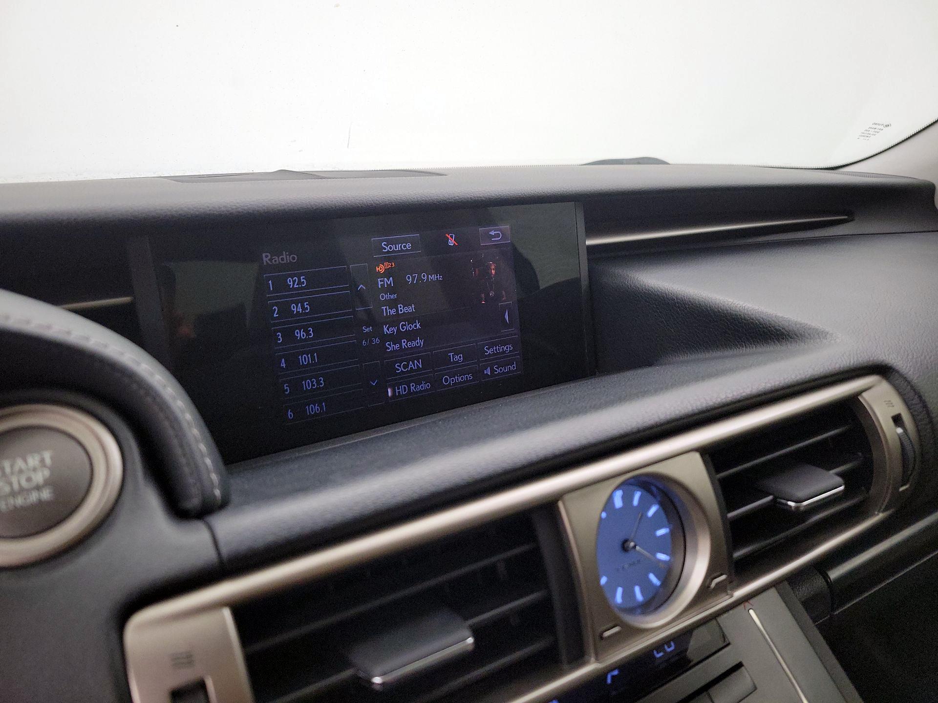 Thumbnail: 2014 Lexus IS - 15