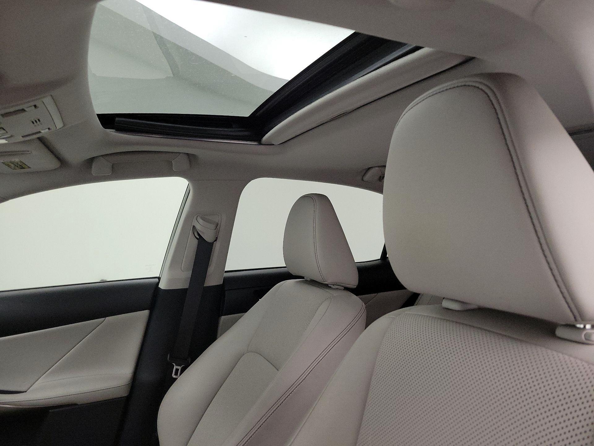 Thumbnail: 2014 Lexus IS - 18