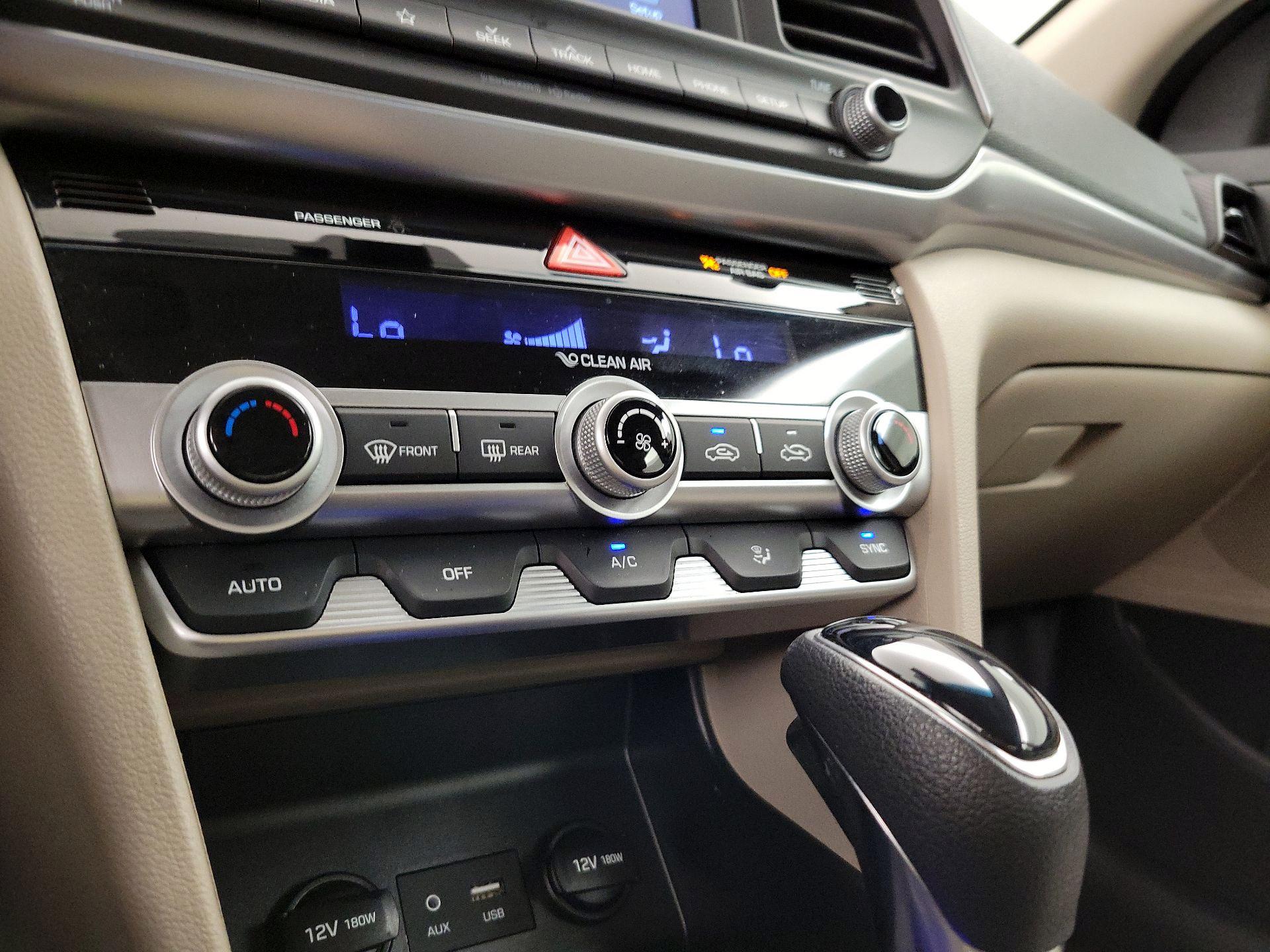 Thumbnail: 2020 Hyundai Elantra - 16