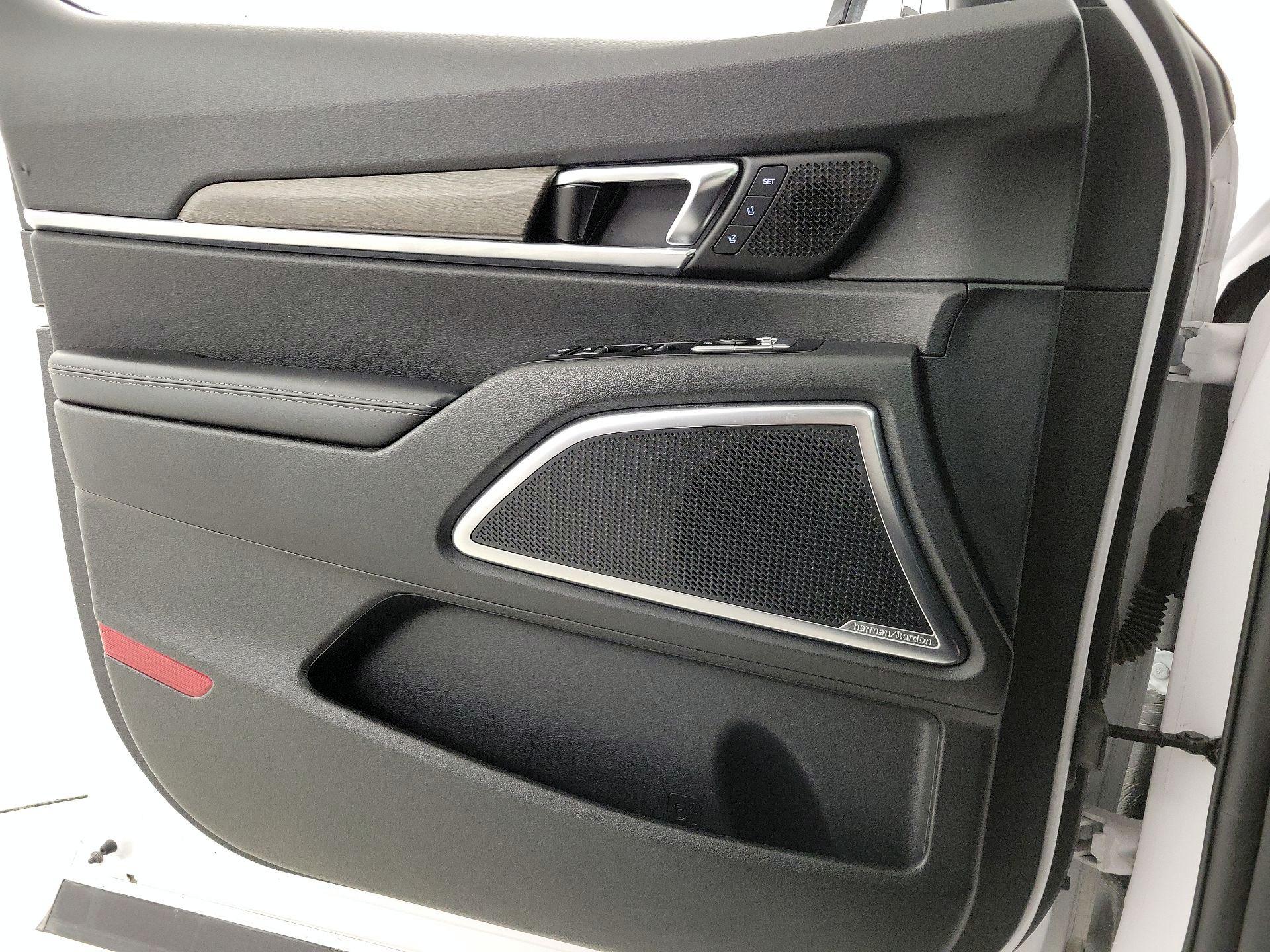Thumbnail: 2022 Kia Telluride - 12