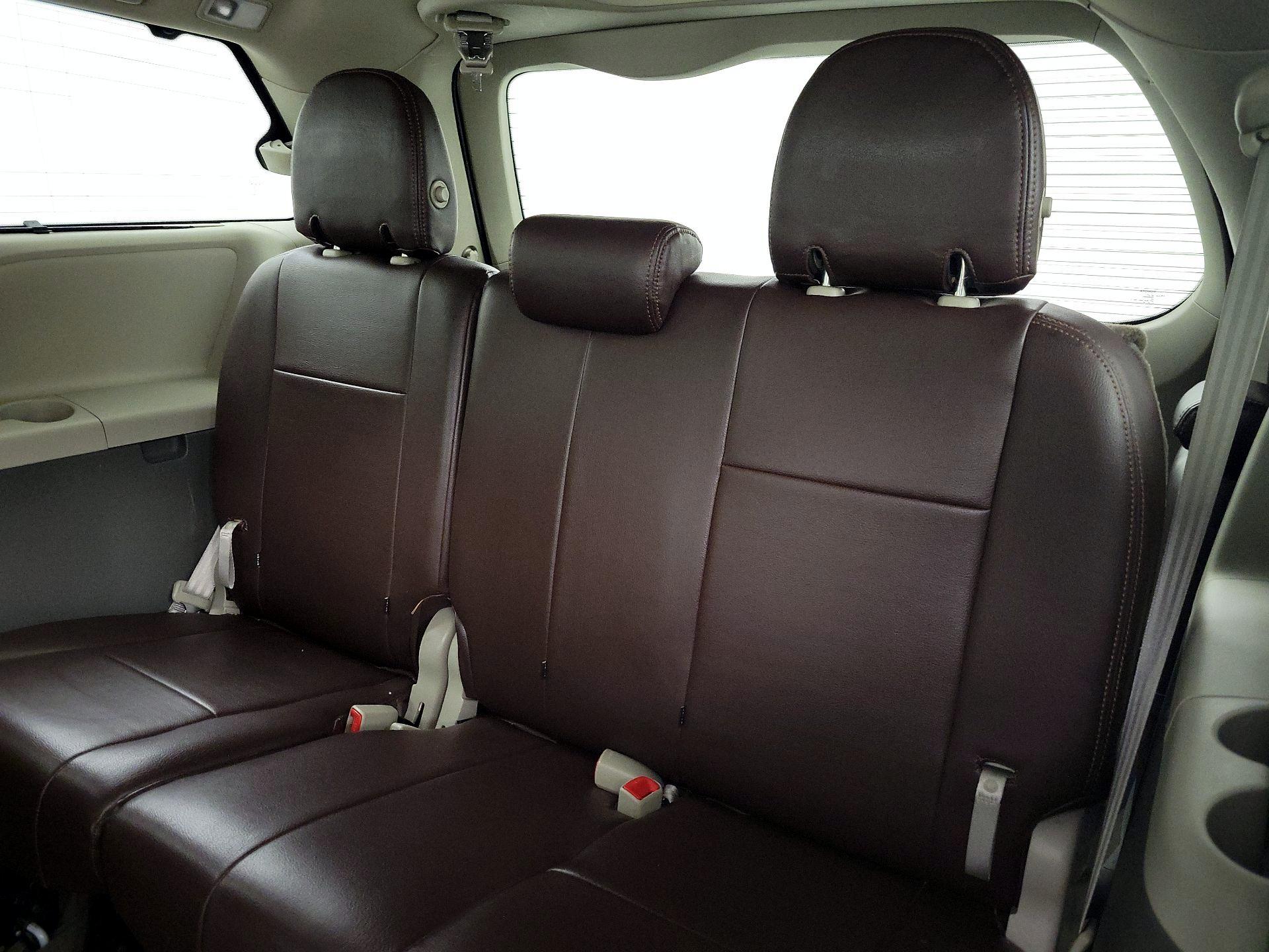 Thumbnail: 2017 Toyota Sienna - 20