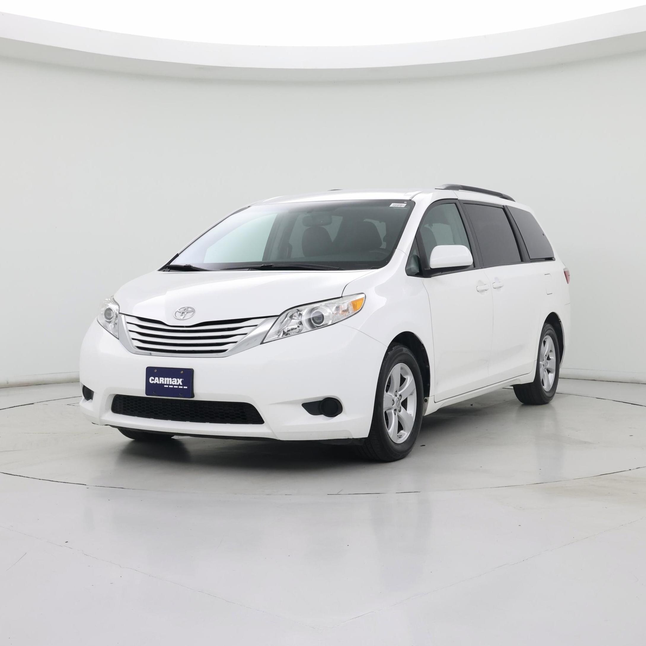 Thumbnail: 2017 Toyota Sienna - 4