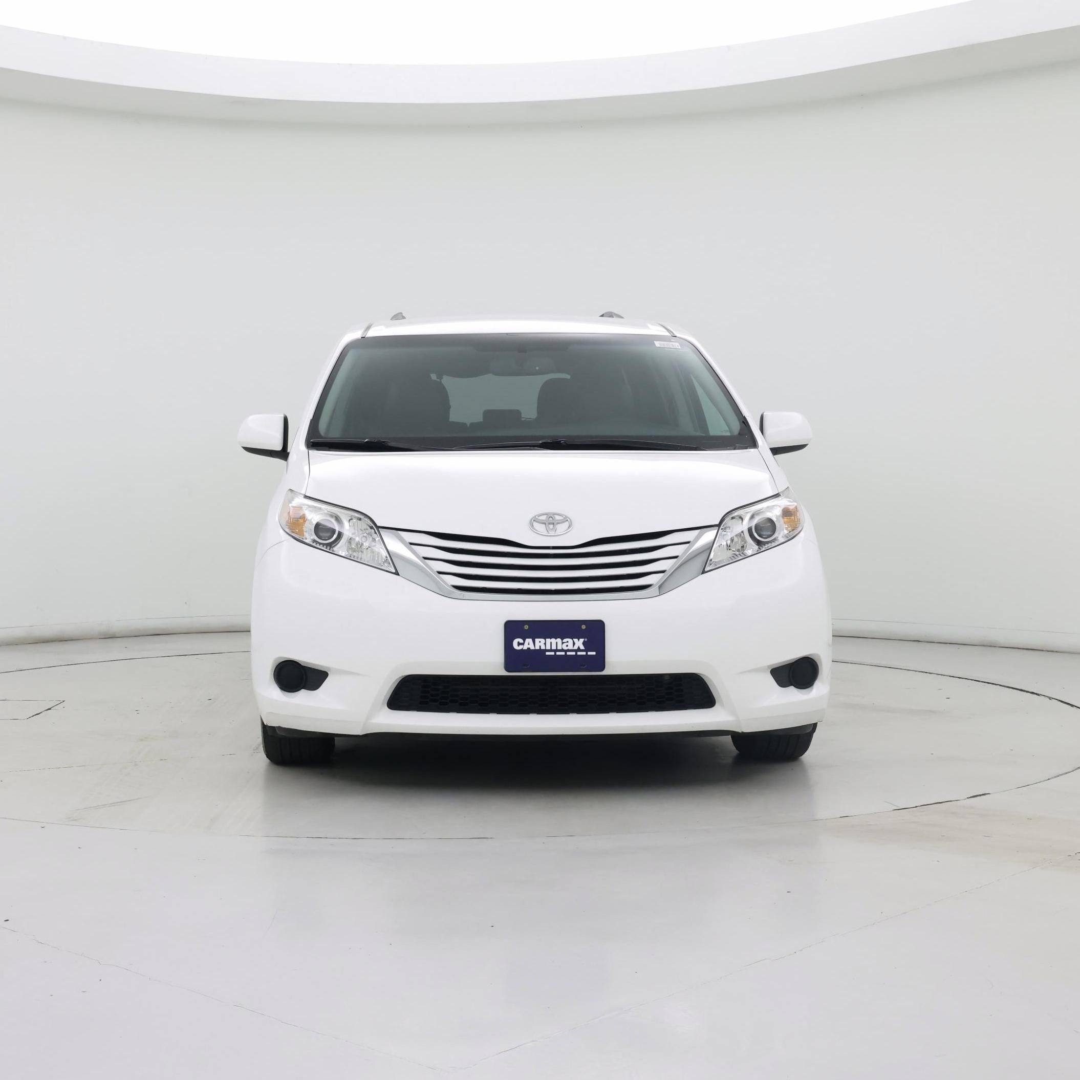 Thumbnail: 2017 Toyota Sienna - 5