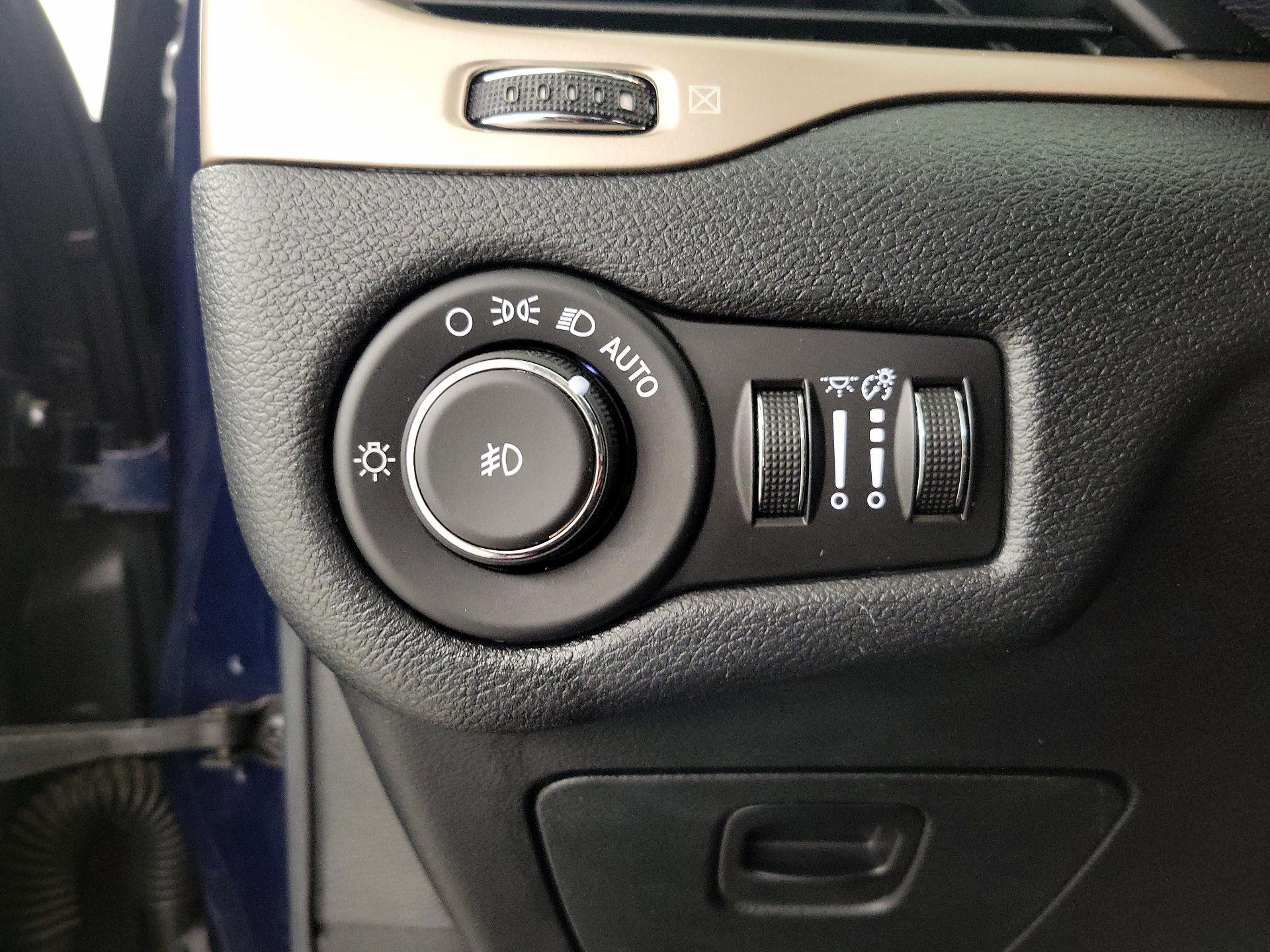 Thumbnail: 2014 Jeep Cherokee - 13