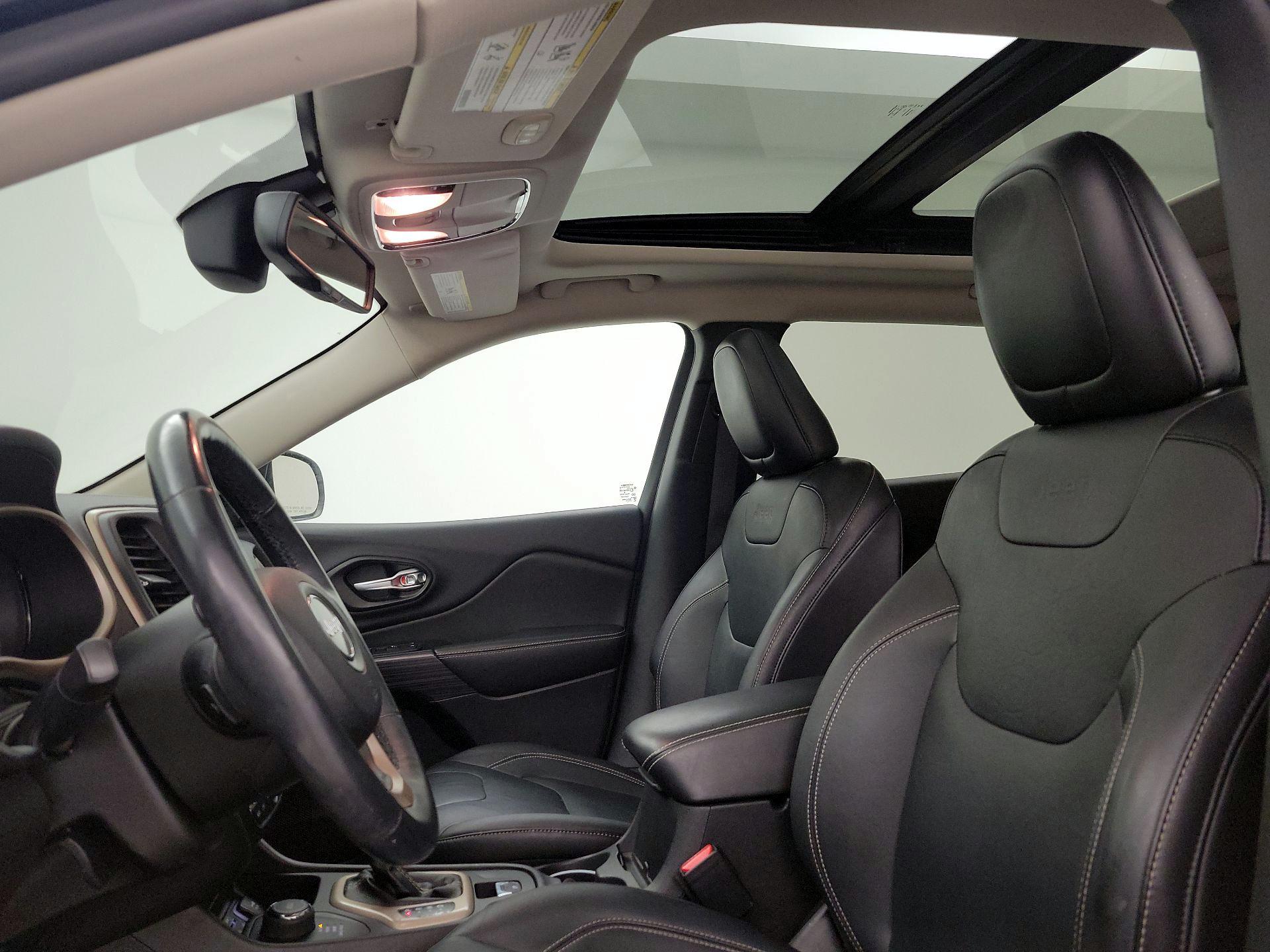 Thumbnail: 2014 Jeep Cherokee - 19