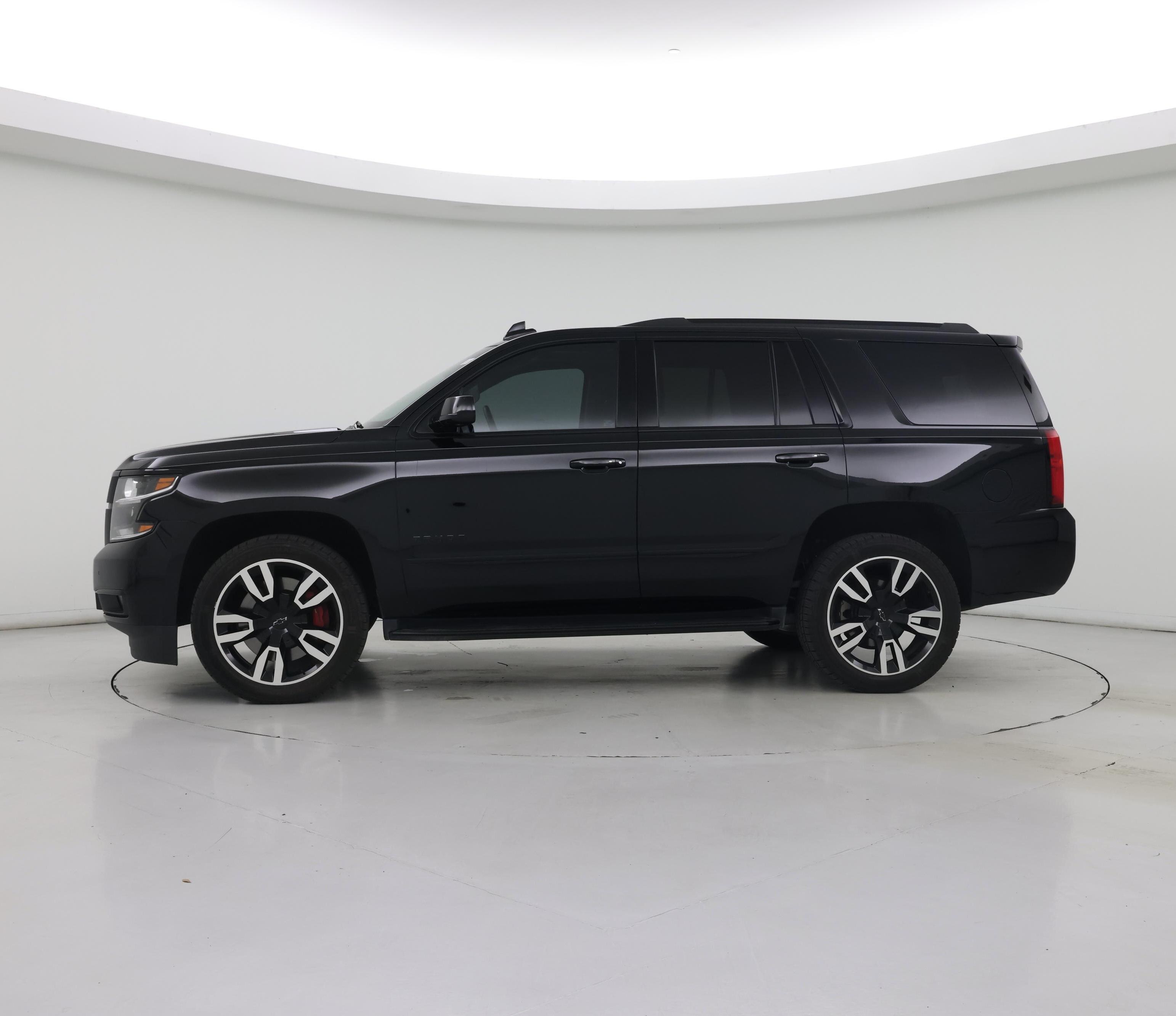 Thumbnail: 2018 Chevrolet Tahoe - 3