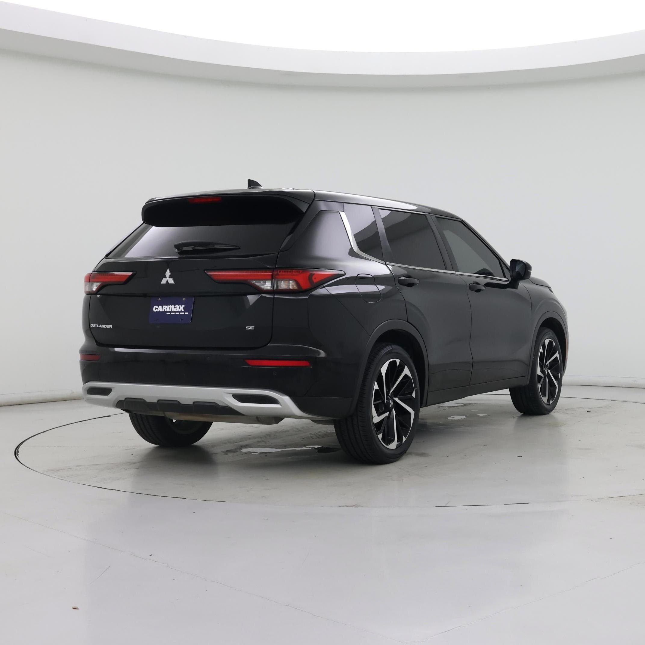 Thumbnail: 2022 Mitsubishi Outlander - 8