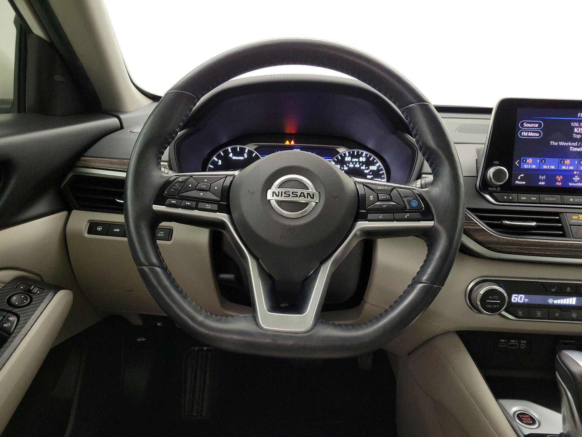 Thumbnail: 2019 Nissan Altima - 10