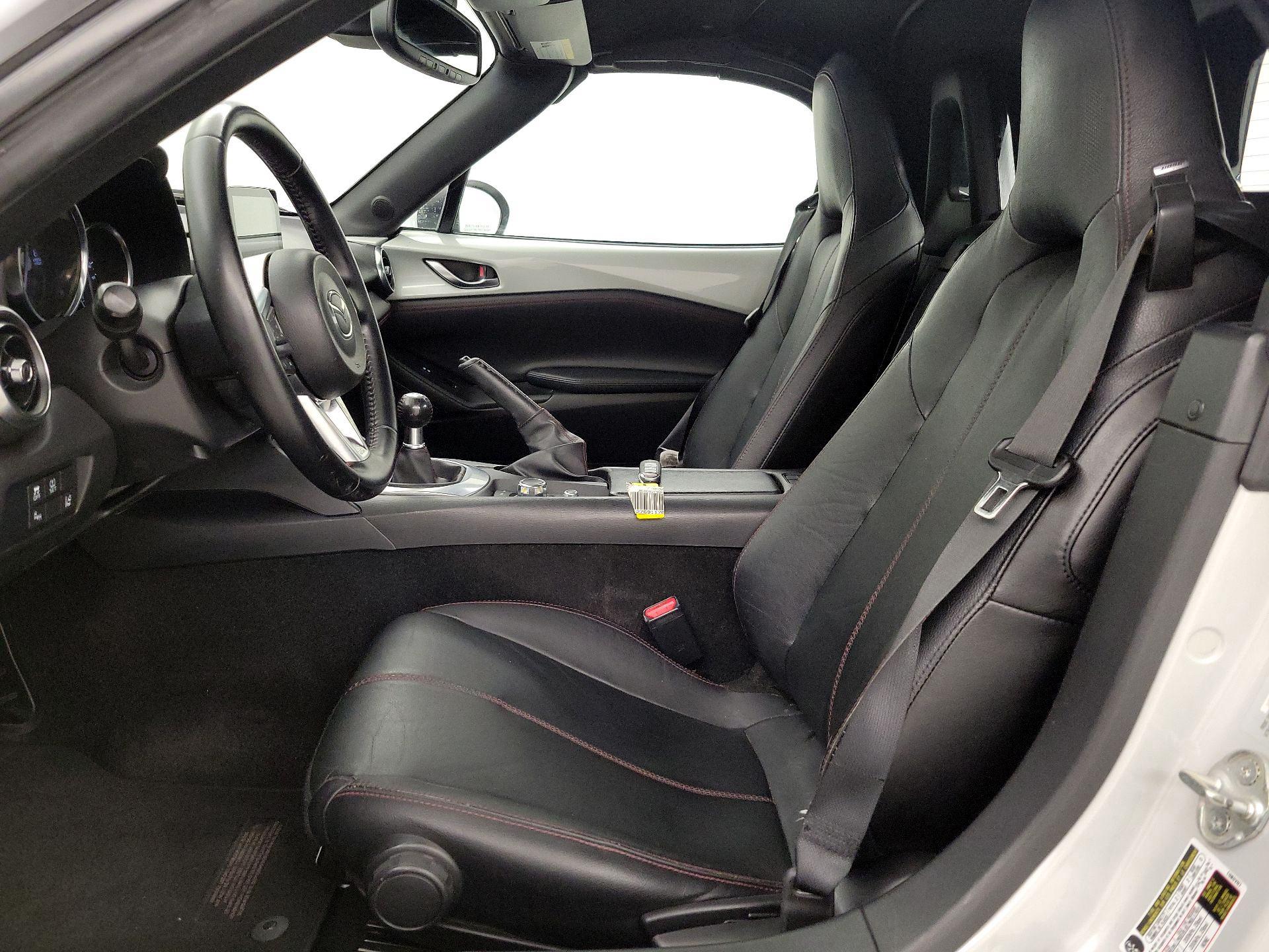 Thumbnail: 2016 Mazda MX-5 Miata - 11