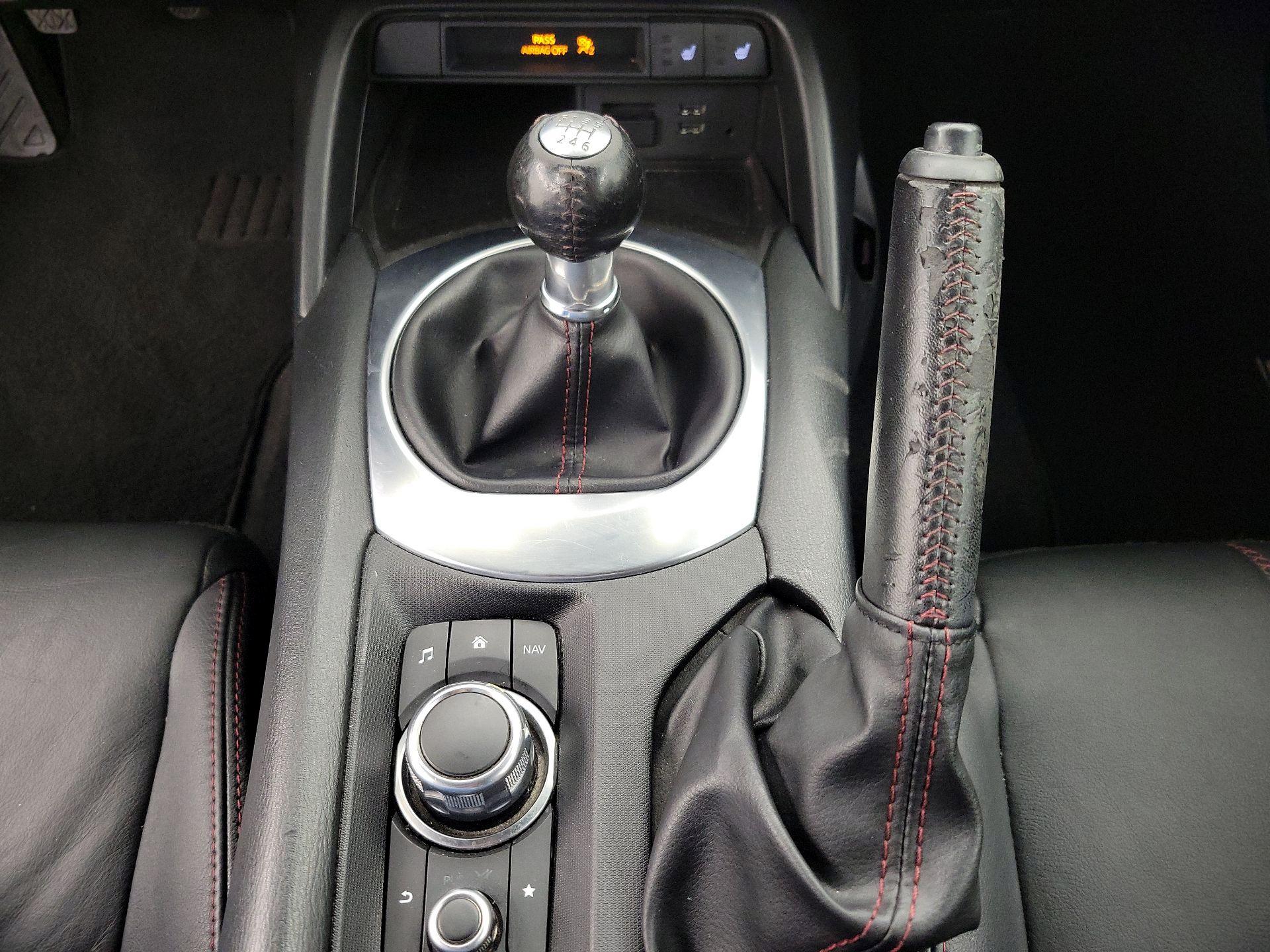 Thumbnail: 2016 Mazda MX-5 Miata - 16