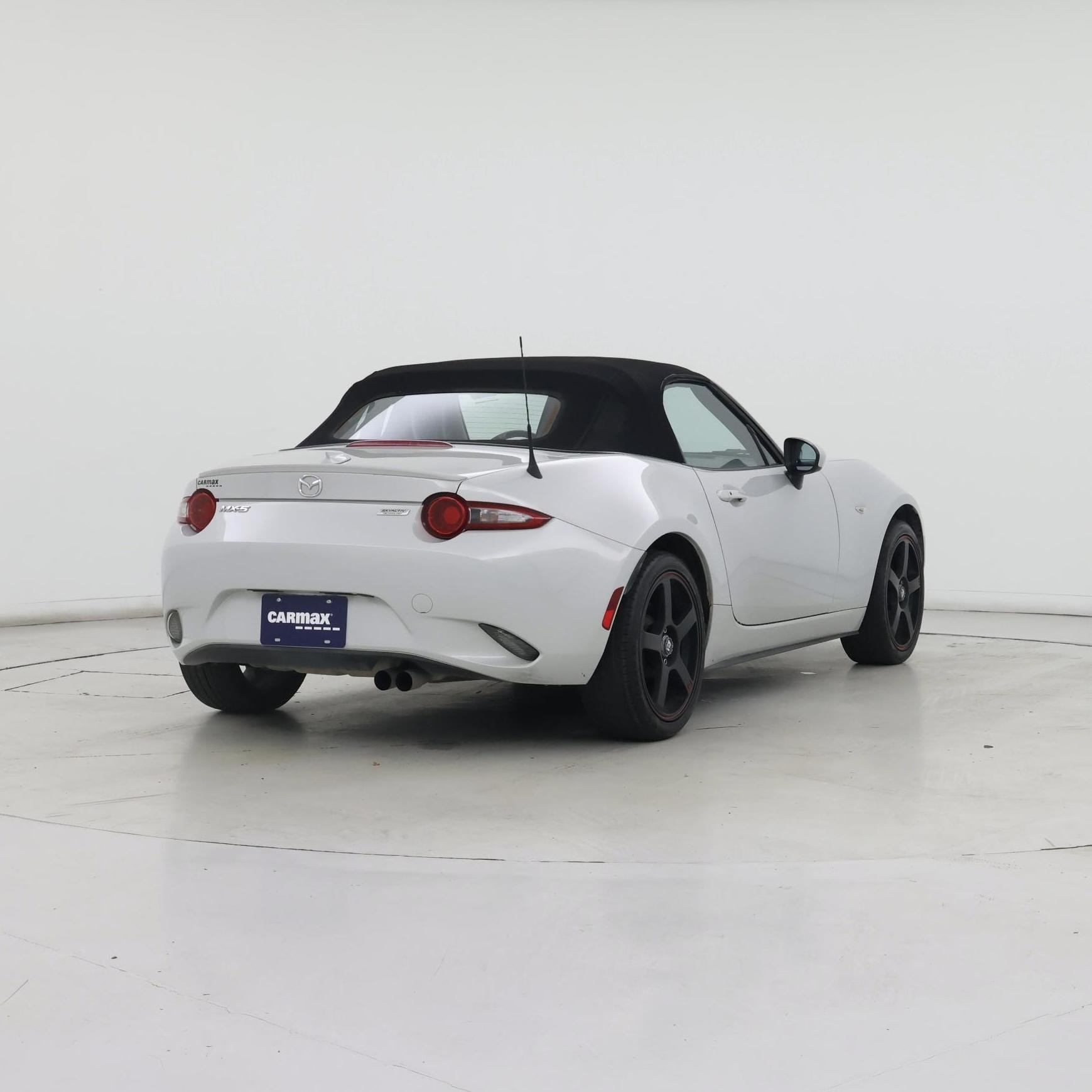Thumbnail: 2016 Mazda MX-5 Miata - 8