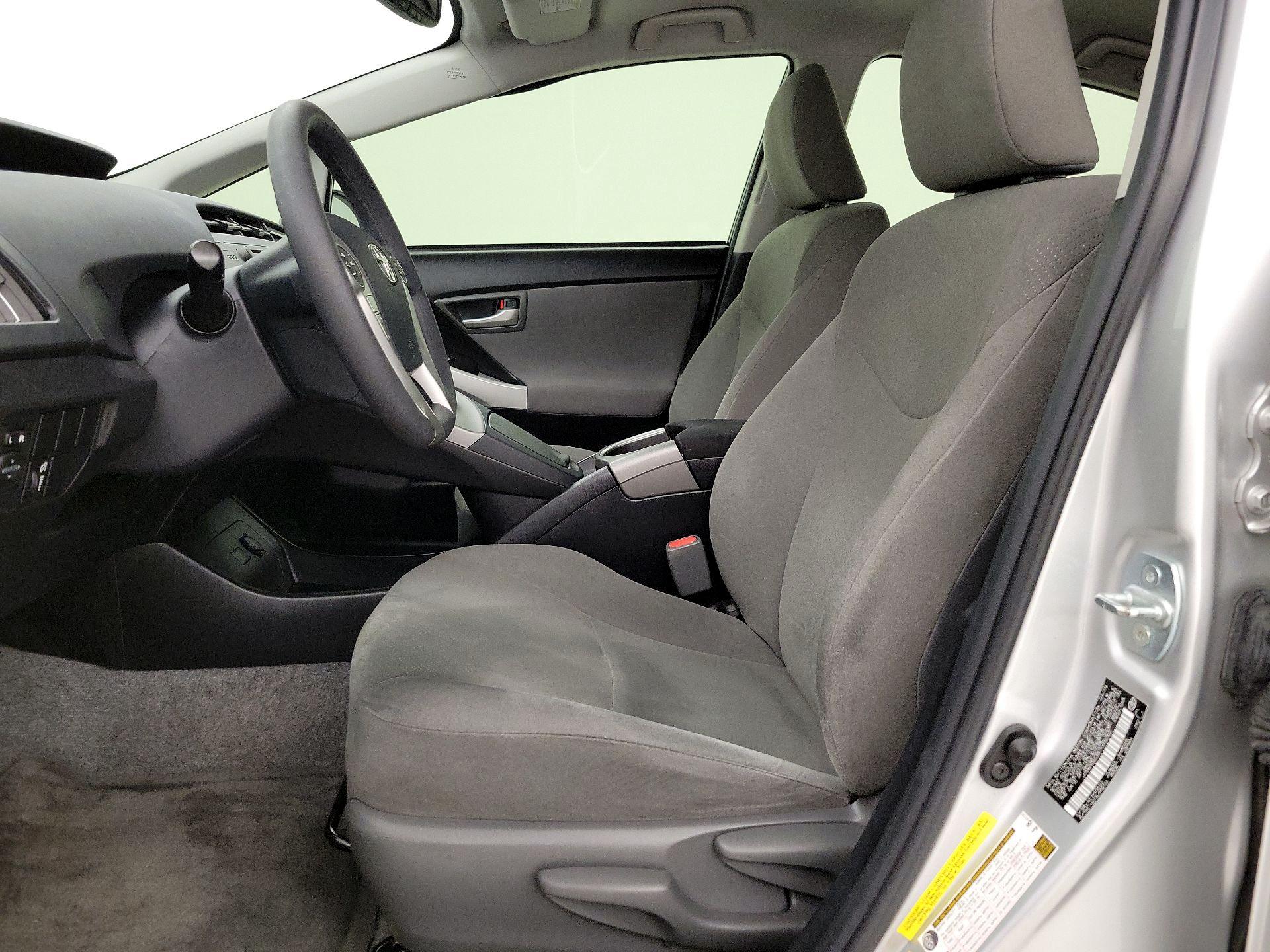 Thumbnail: 2015 Toyota Prius - 11