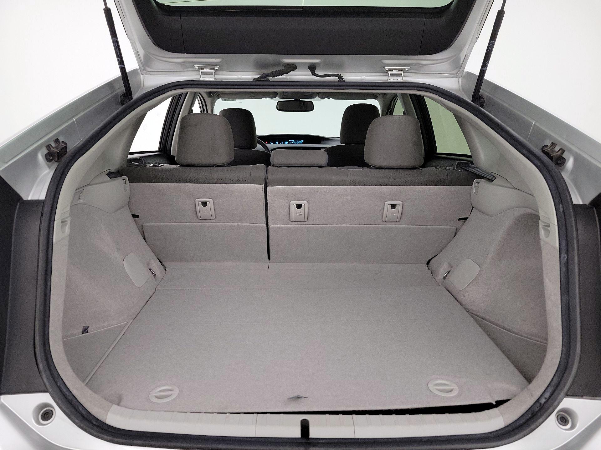 Thumbnail: 2015 Toyota Prius - 19