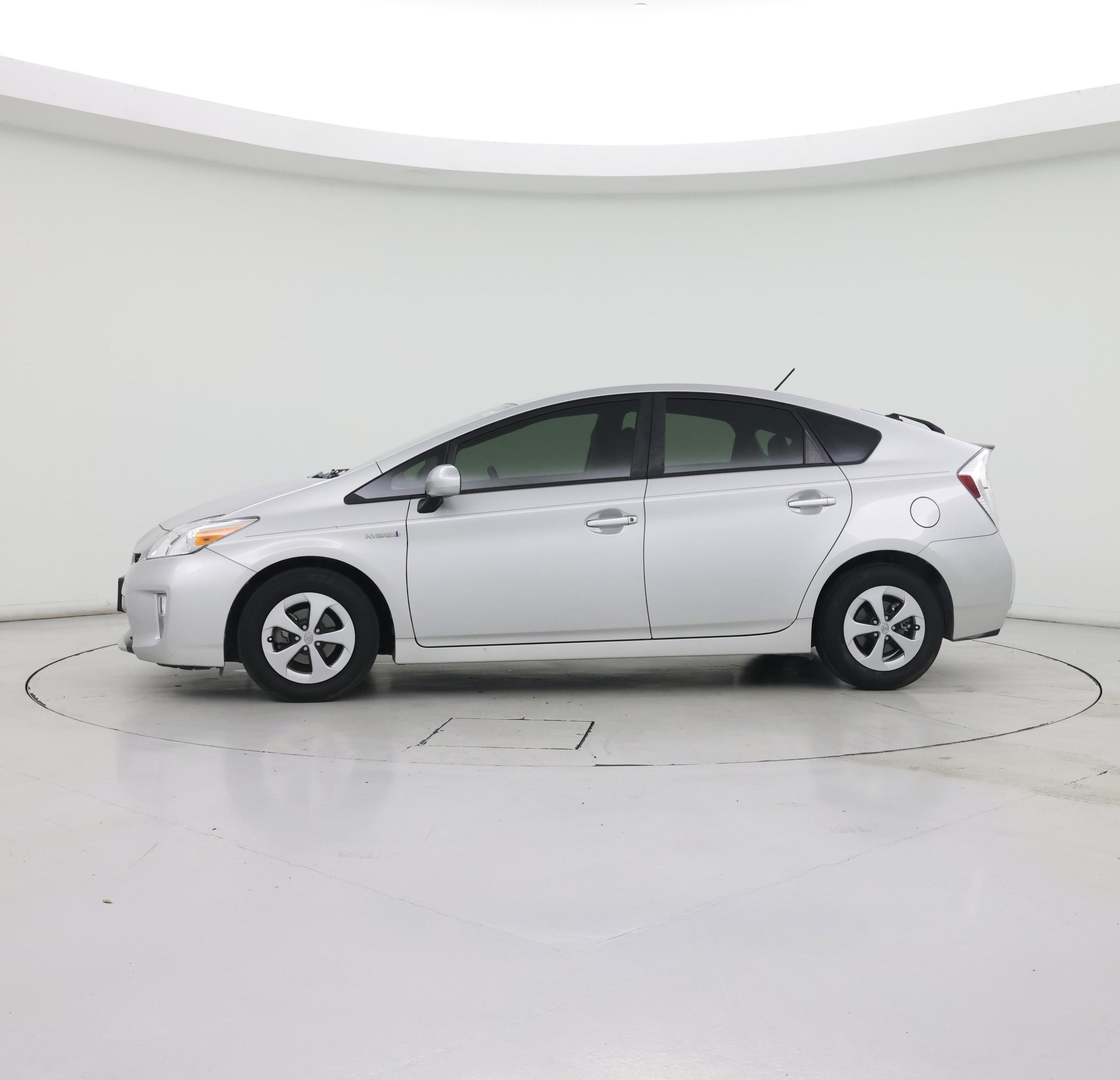 Thumbnail: 2015 Toyota Prius - 3
