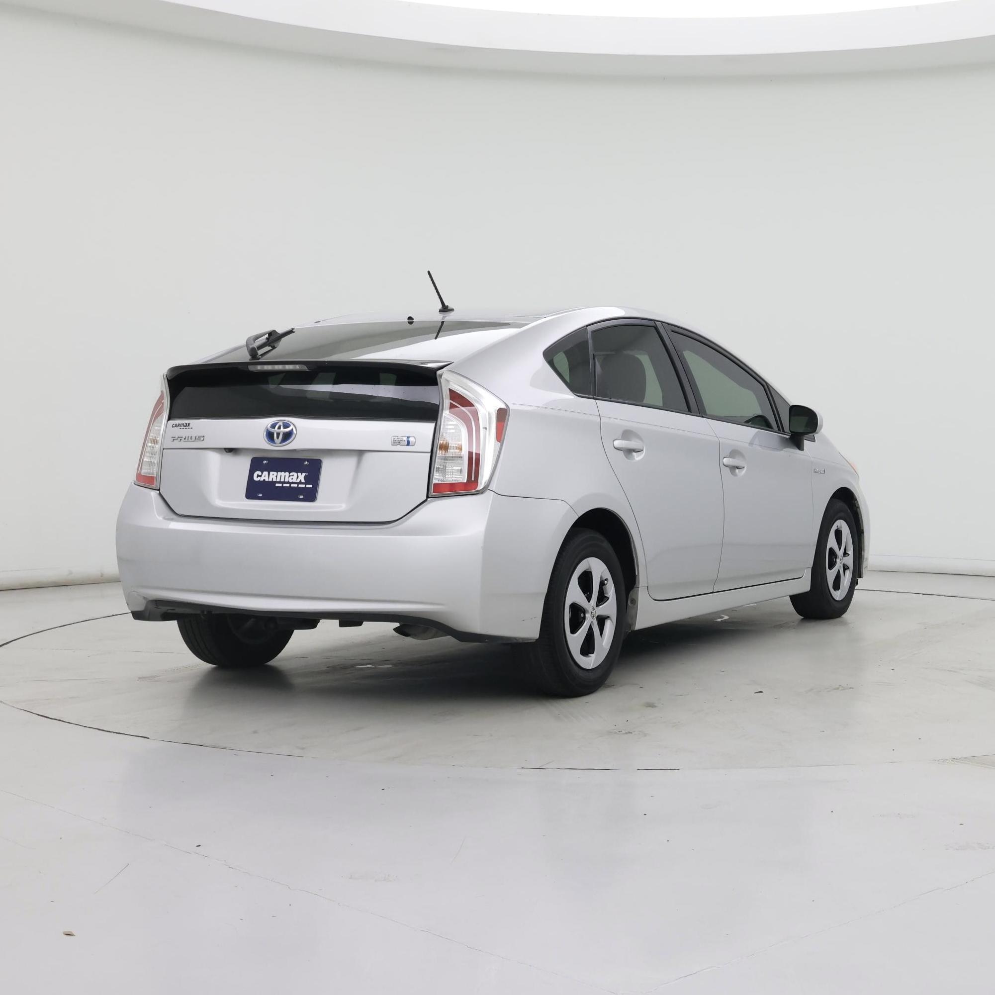 Thumbnail: 2015 Toyota Prius - 8