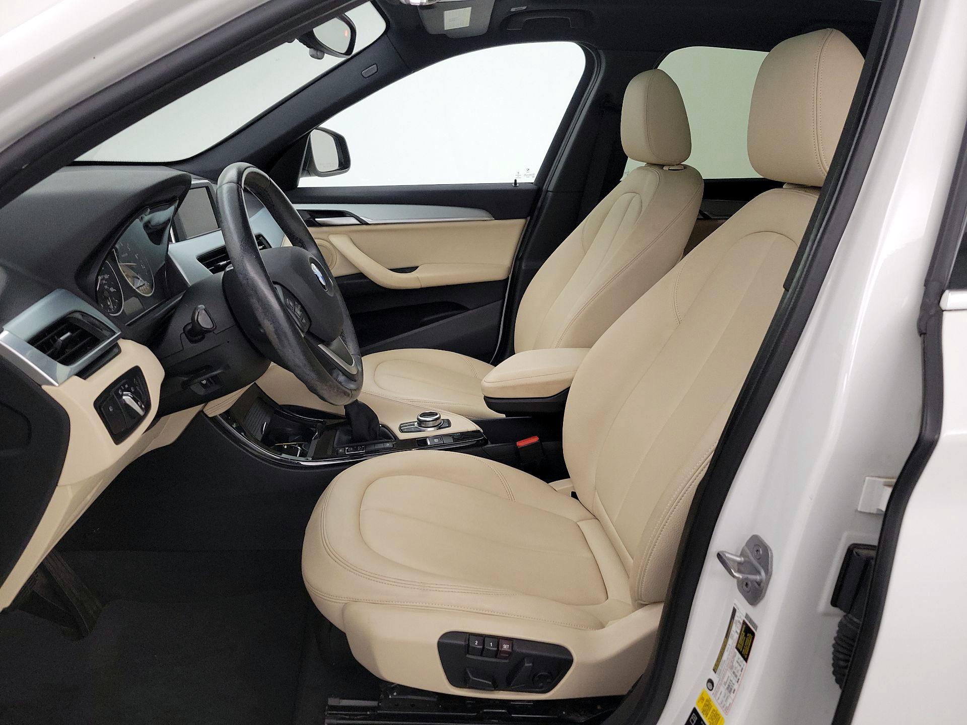Thumbnail: 2016 BMW X1 - 11