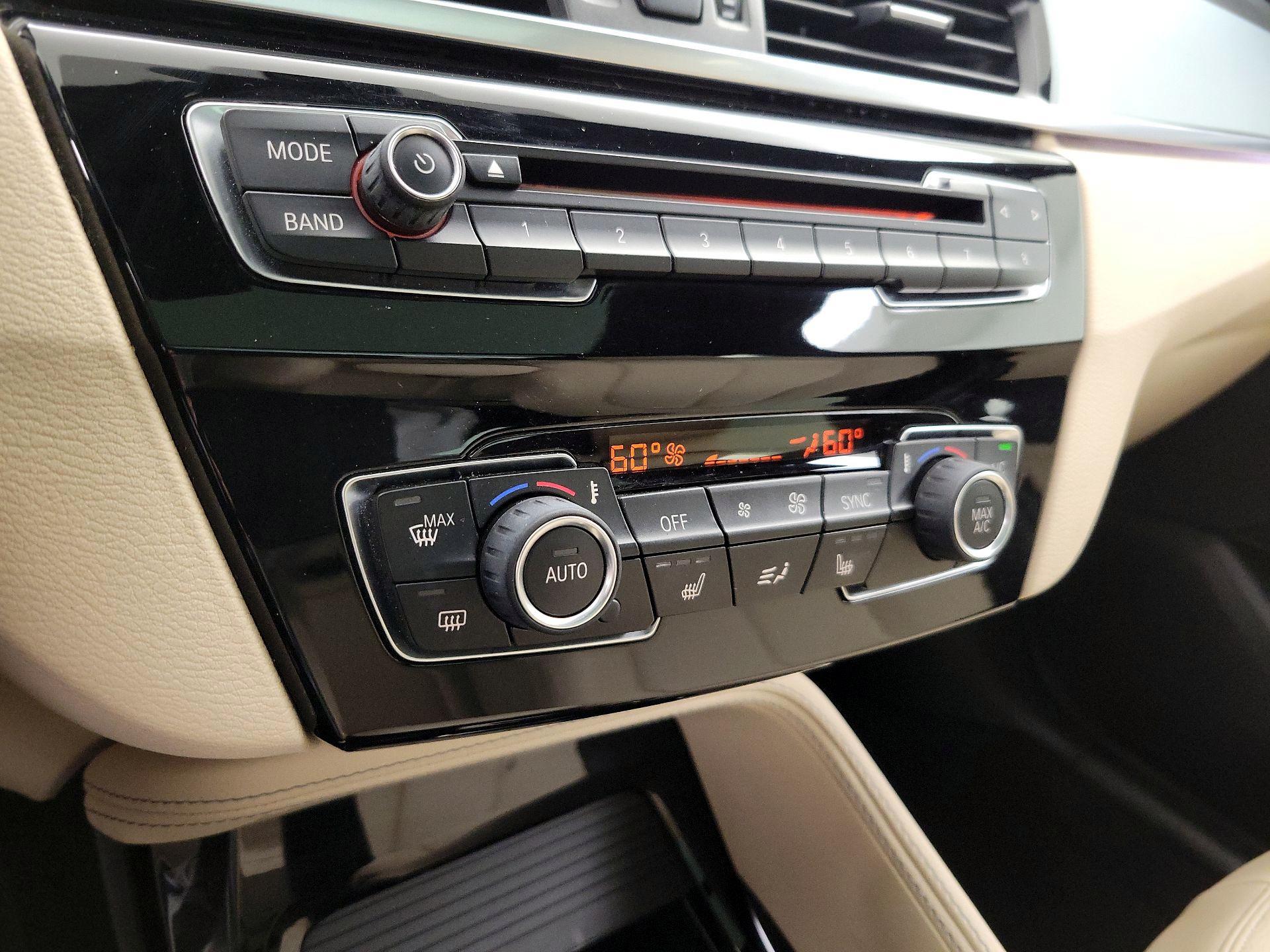 Thumbnail: 2016 BMW X1 - 16