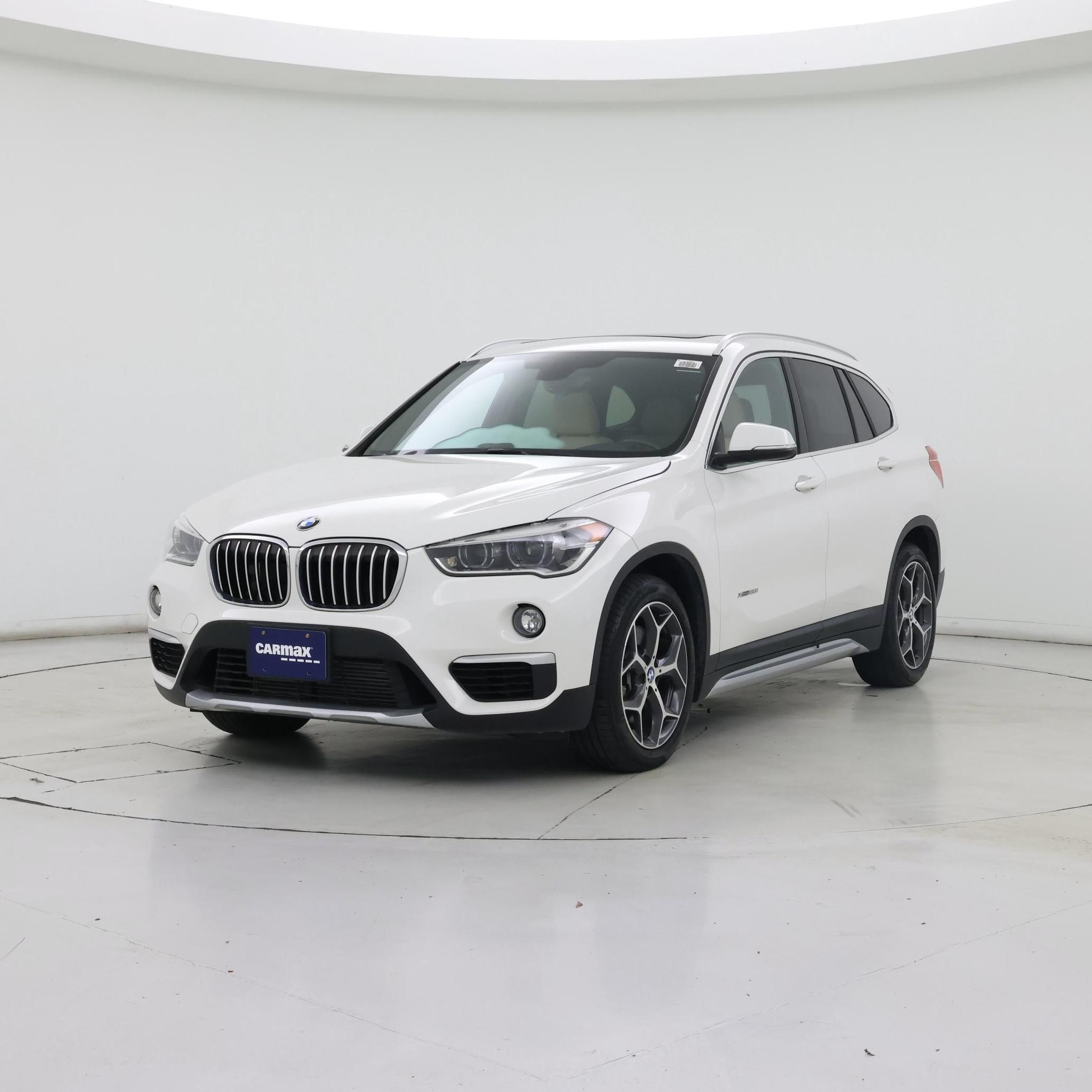 Thumbnail: 2016 BMW X1 - 4