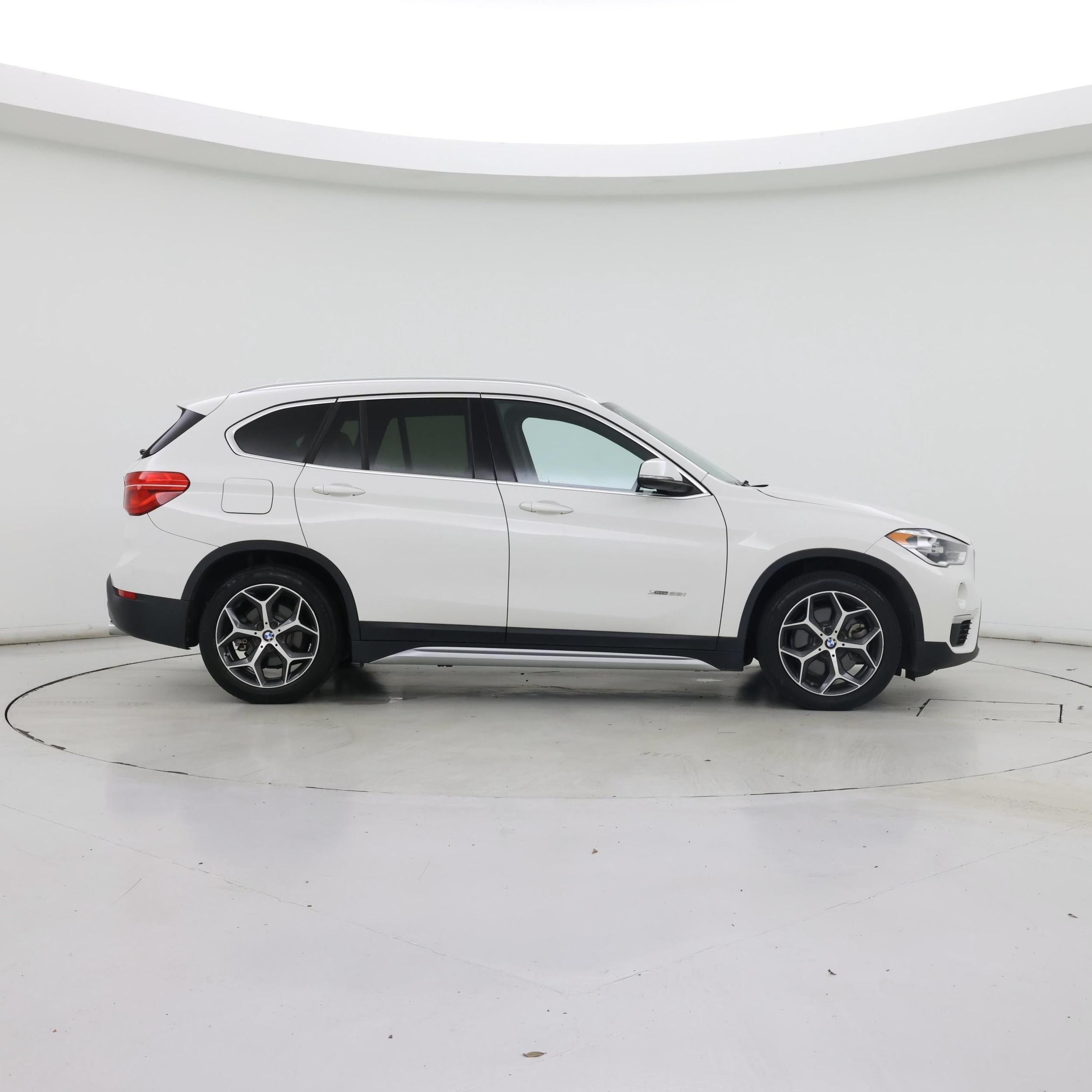 Thumbnail: 2016 BMW X1 - 7