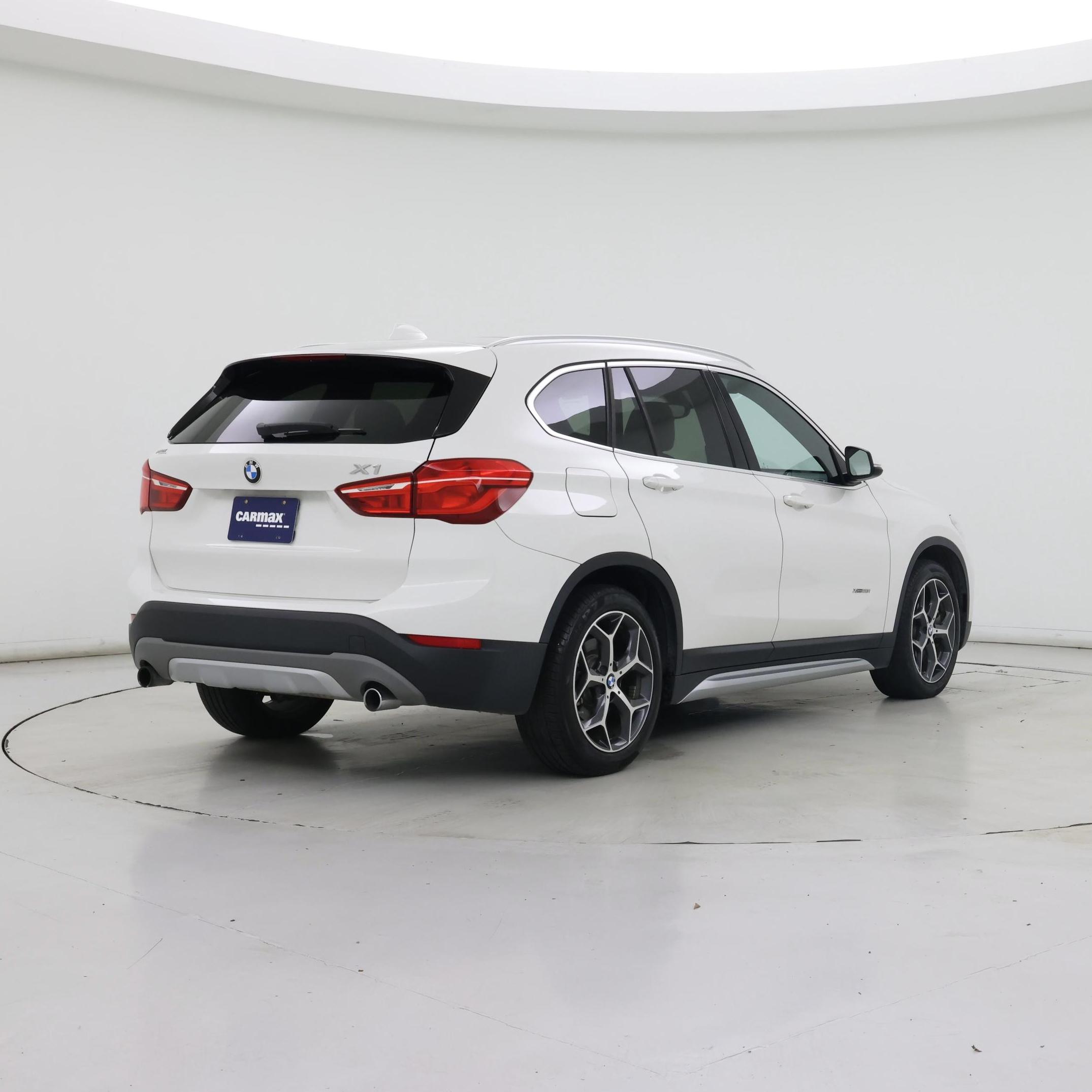 Thumbnail: 2016 BMW X1 - 8