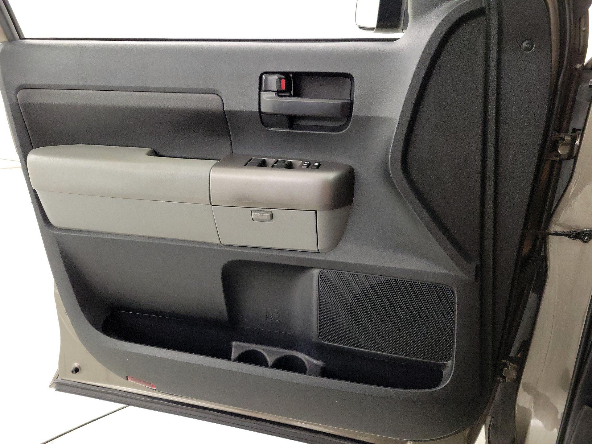 Thumbnail: 2013 Toyota Tundra - 12
