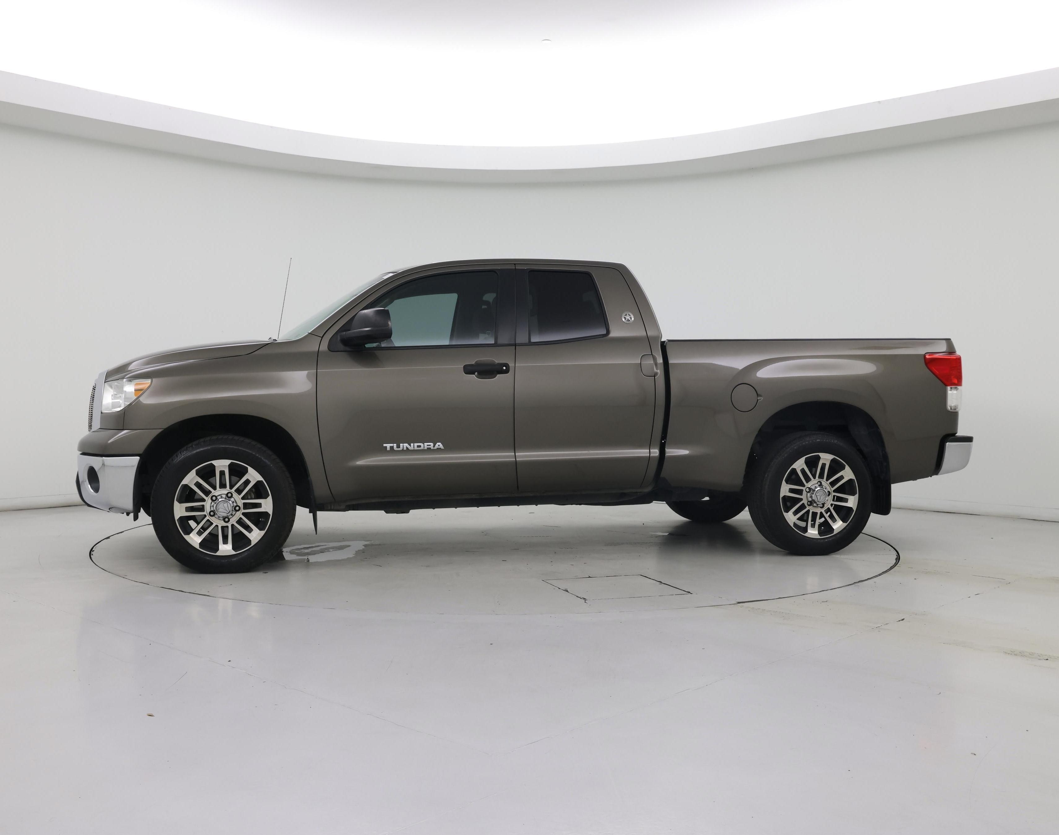 Thumbnail: 2013 Toyota Tundra - 3