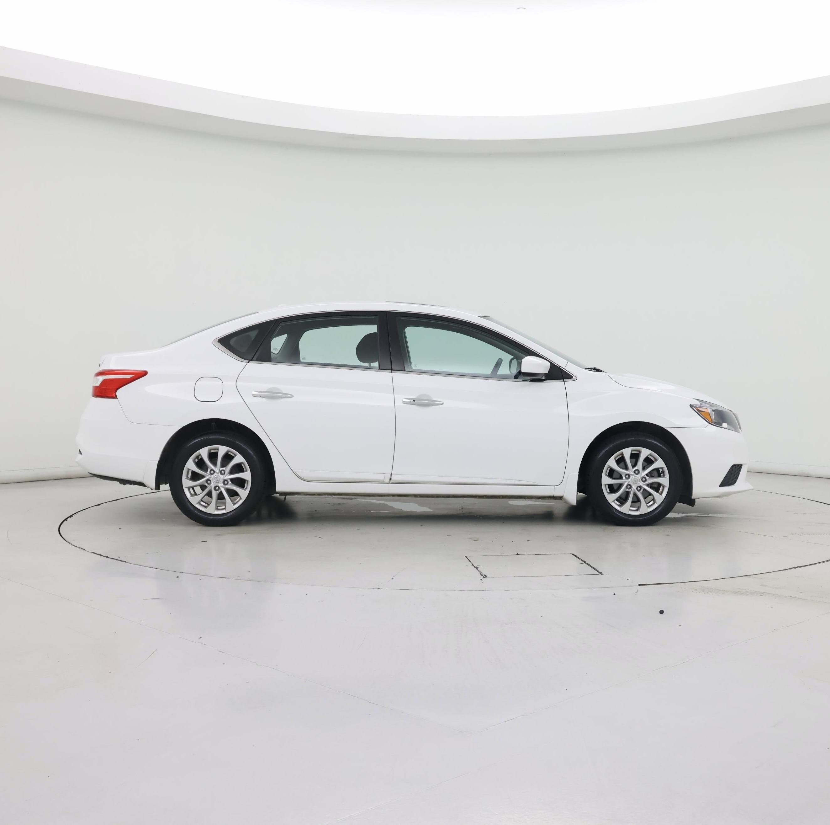 Thumbnail: 2017 Nissan Sentra - 7