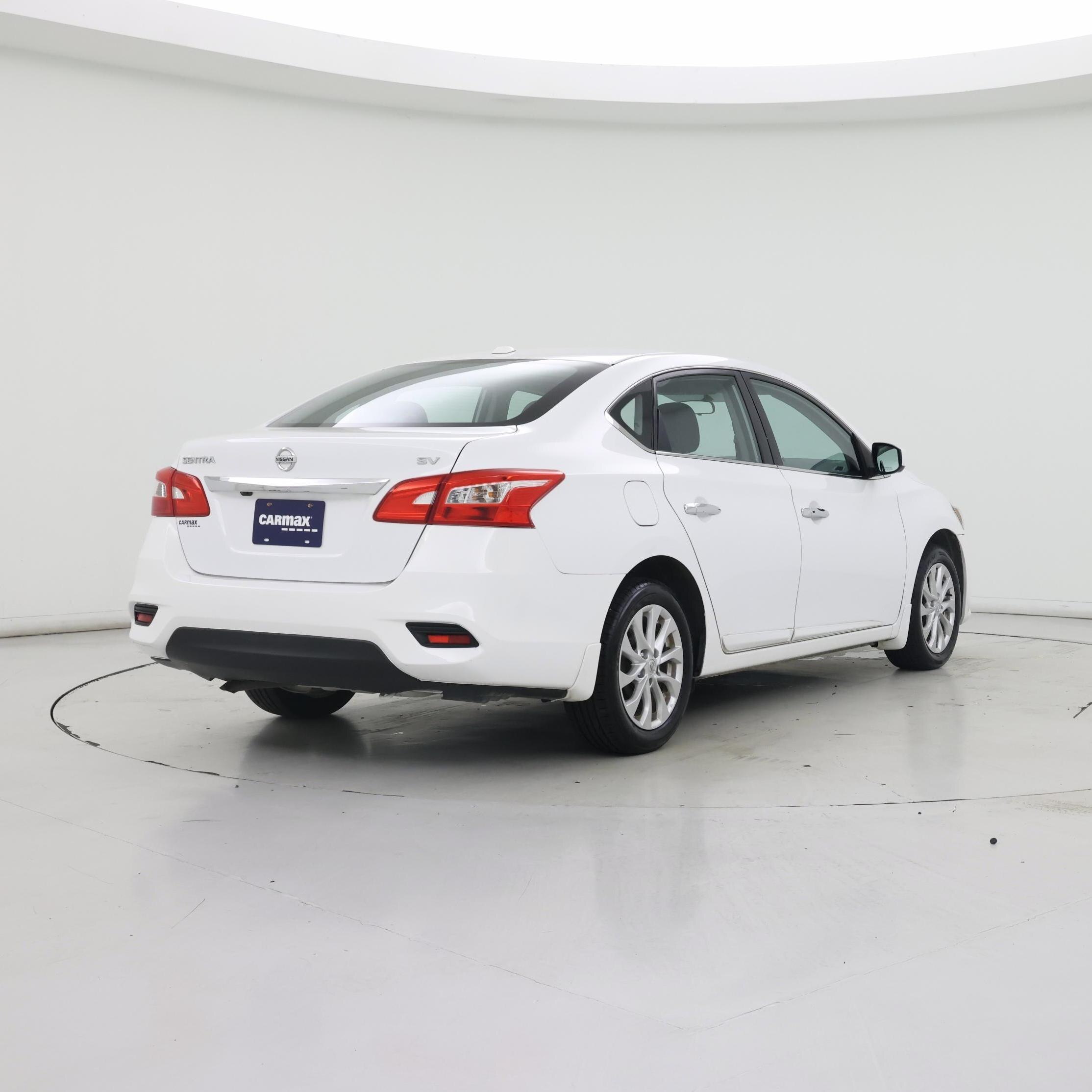 Thumbnail: 2017 Nissan Sentra - 8
