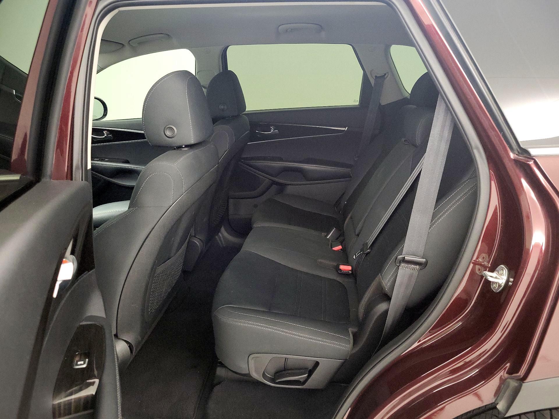 Thumbnail: 2020 Kia Sorento - 19