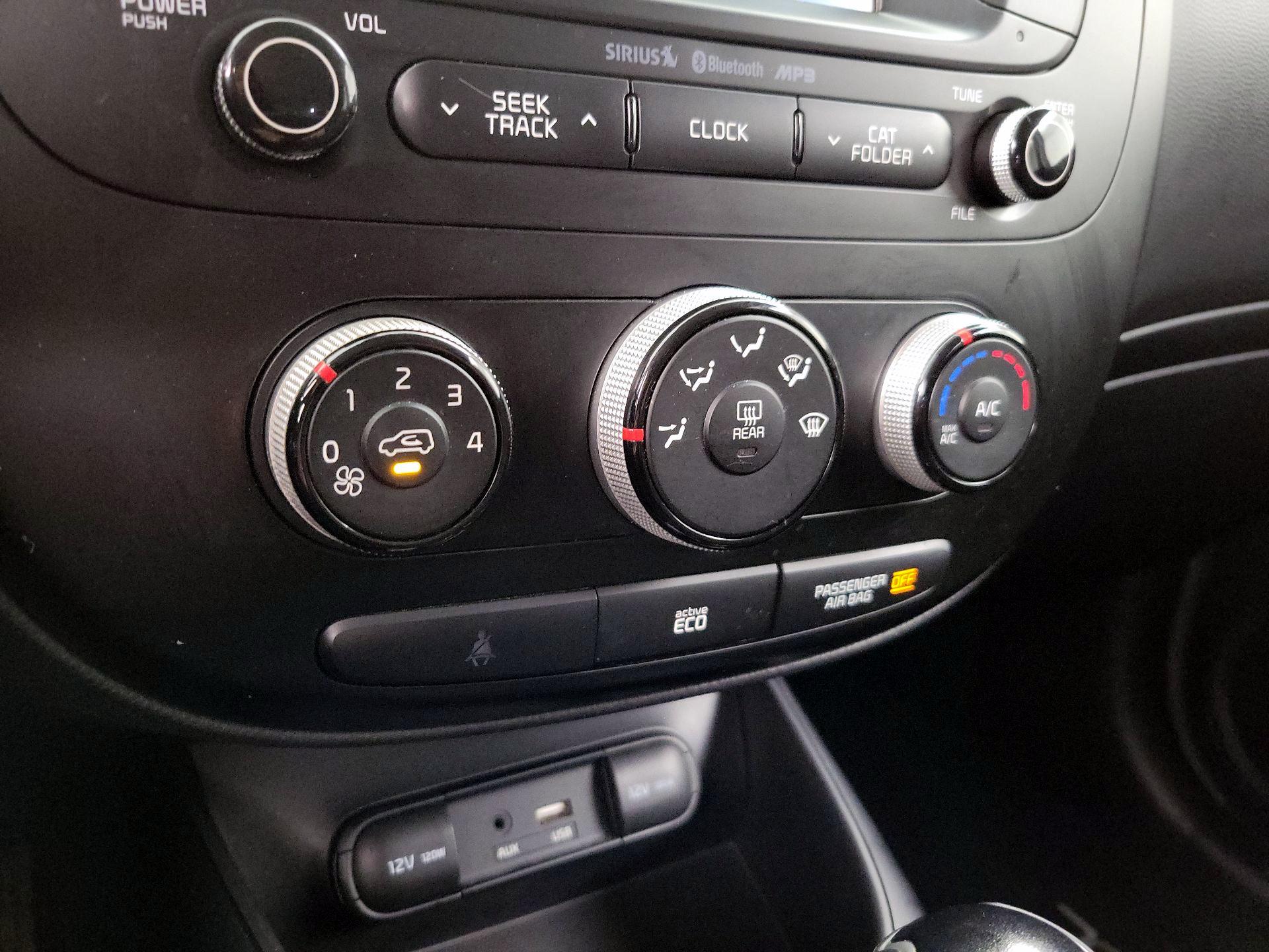 Thumbnail: 2016 Kia Soul - 16