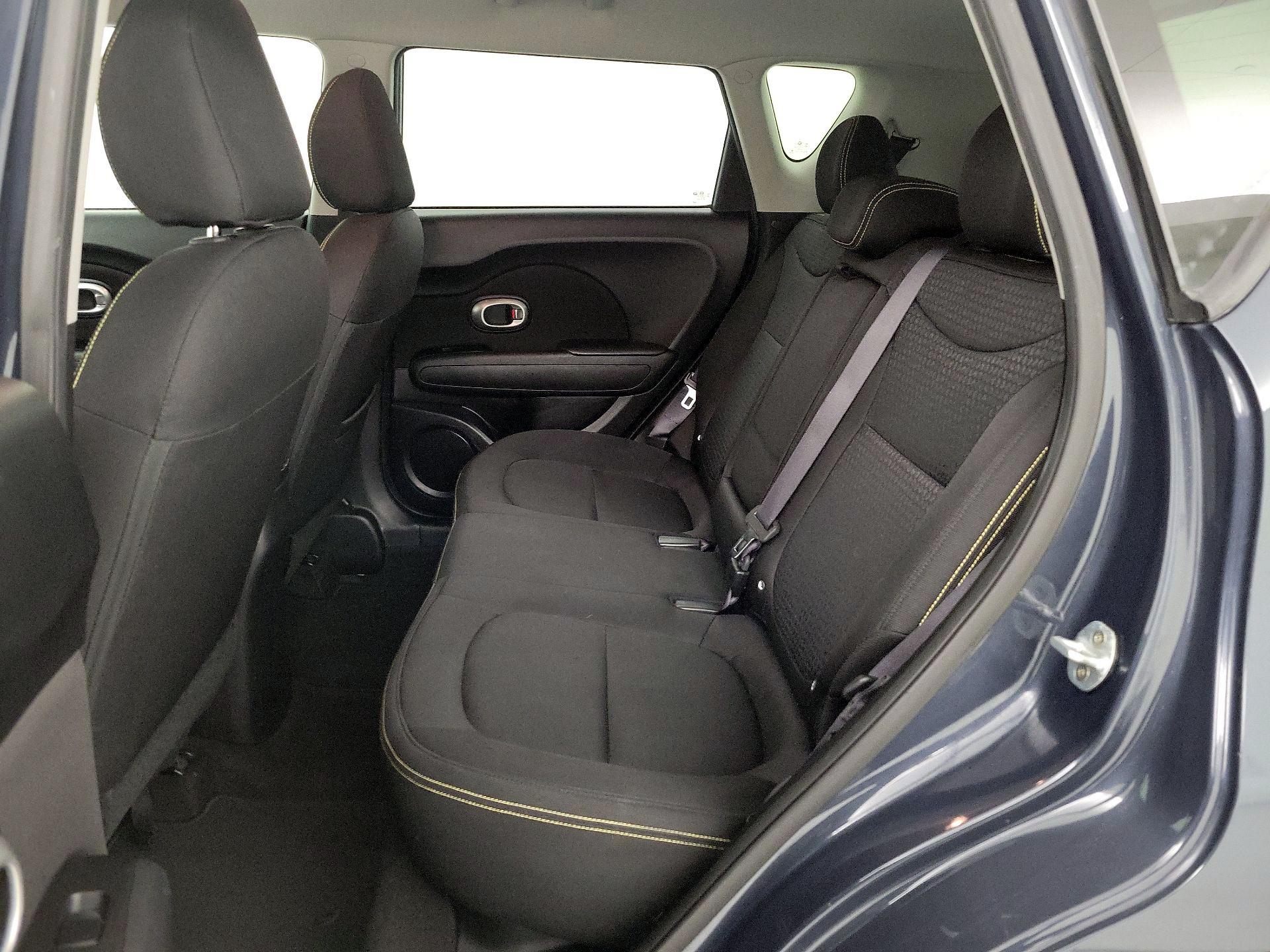 Thumbnail: 2016 Kia Soul - 18